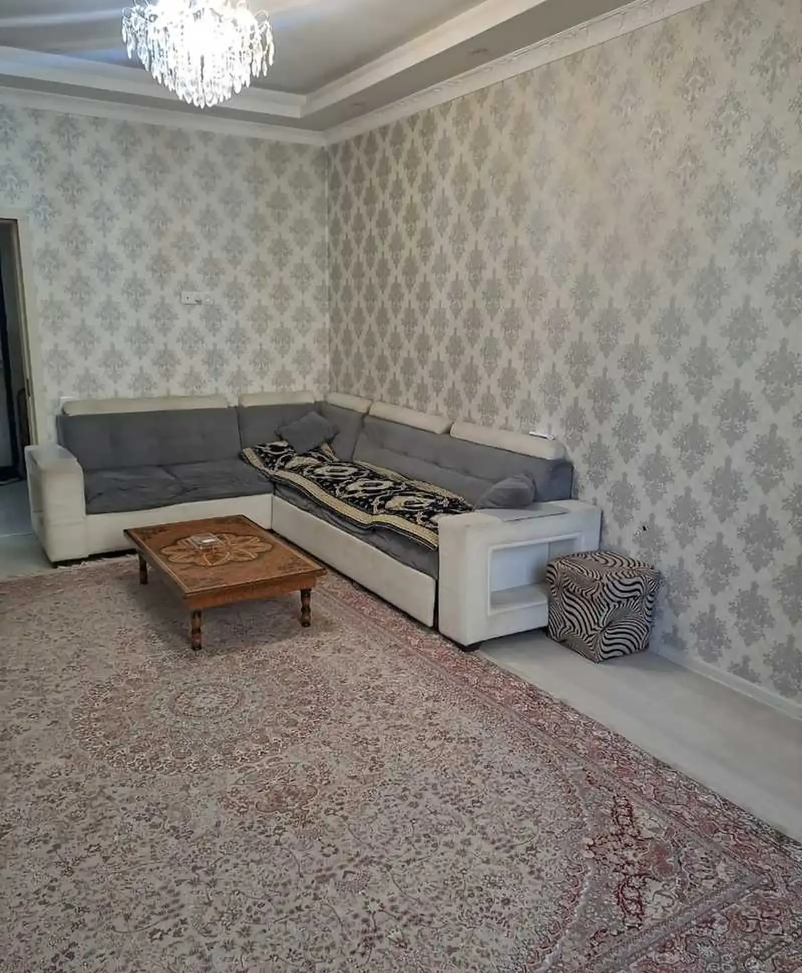 2-комн. квартира, 9 этаж, 65м², айни 55