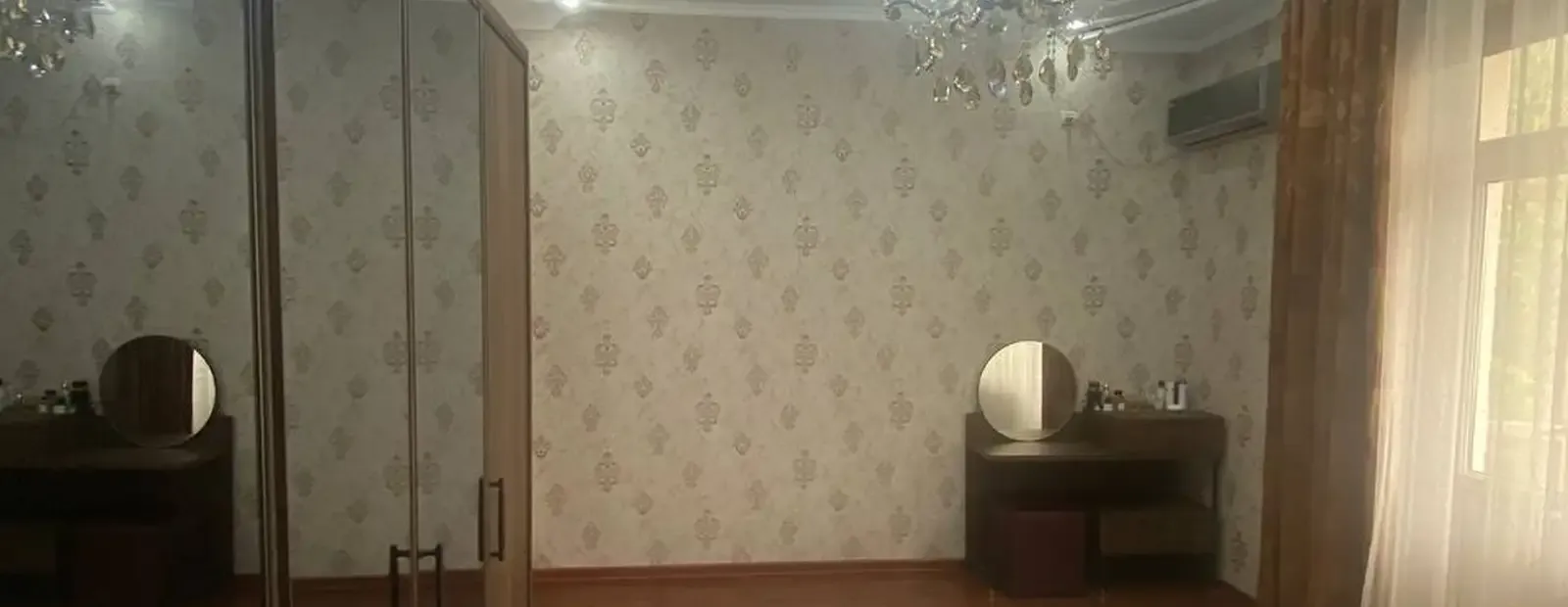 4-комн. квартира, 4 этаж, 140 м², Сино 102мкр возле Ресторана Шахриёр