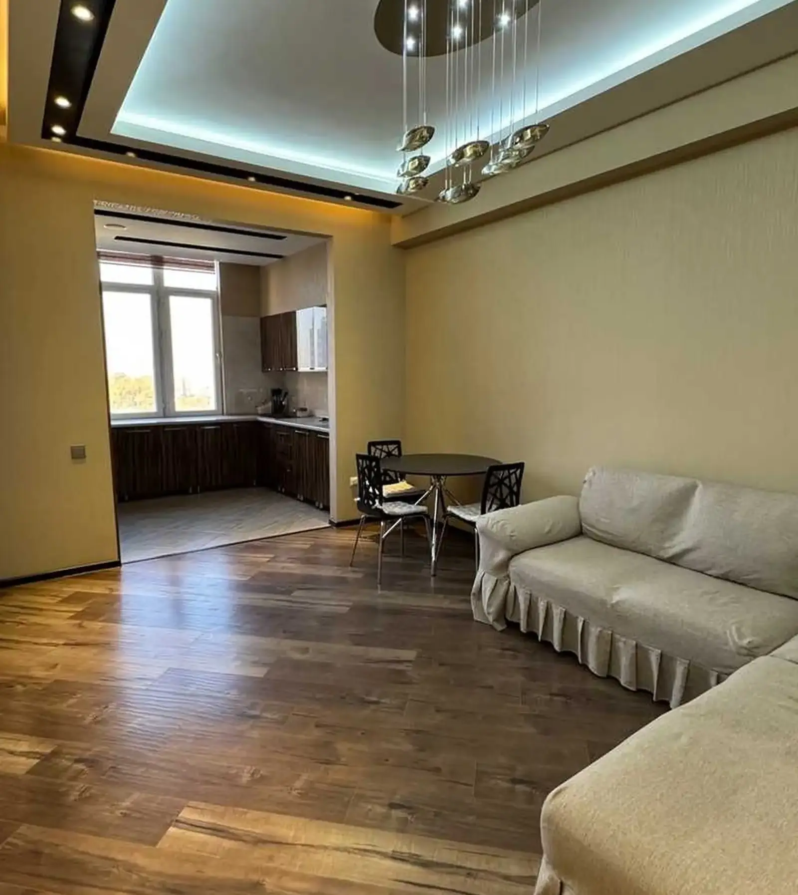 2-комн. квартира, 9 этаж, 100м², Дом печати, Таможенный комитет