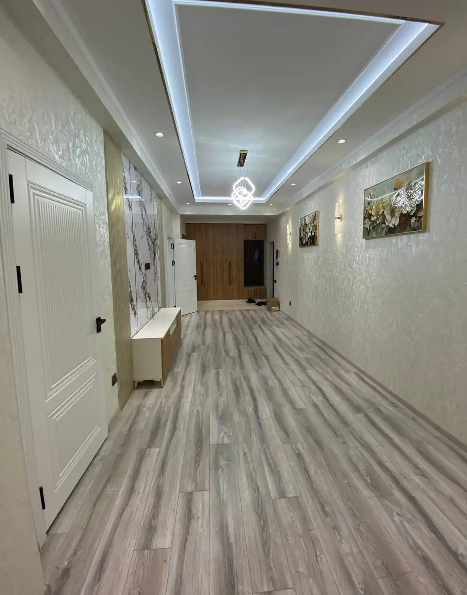 2-комн. квартира, 5 этаж, 93 м², 3 база