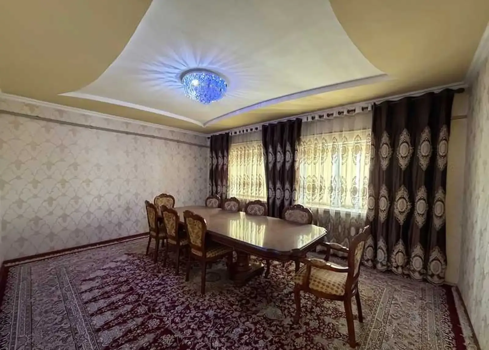 2-этажный, 8 комнатный дом, 415 м², Фирдавси