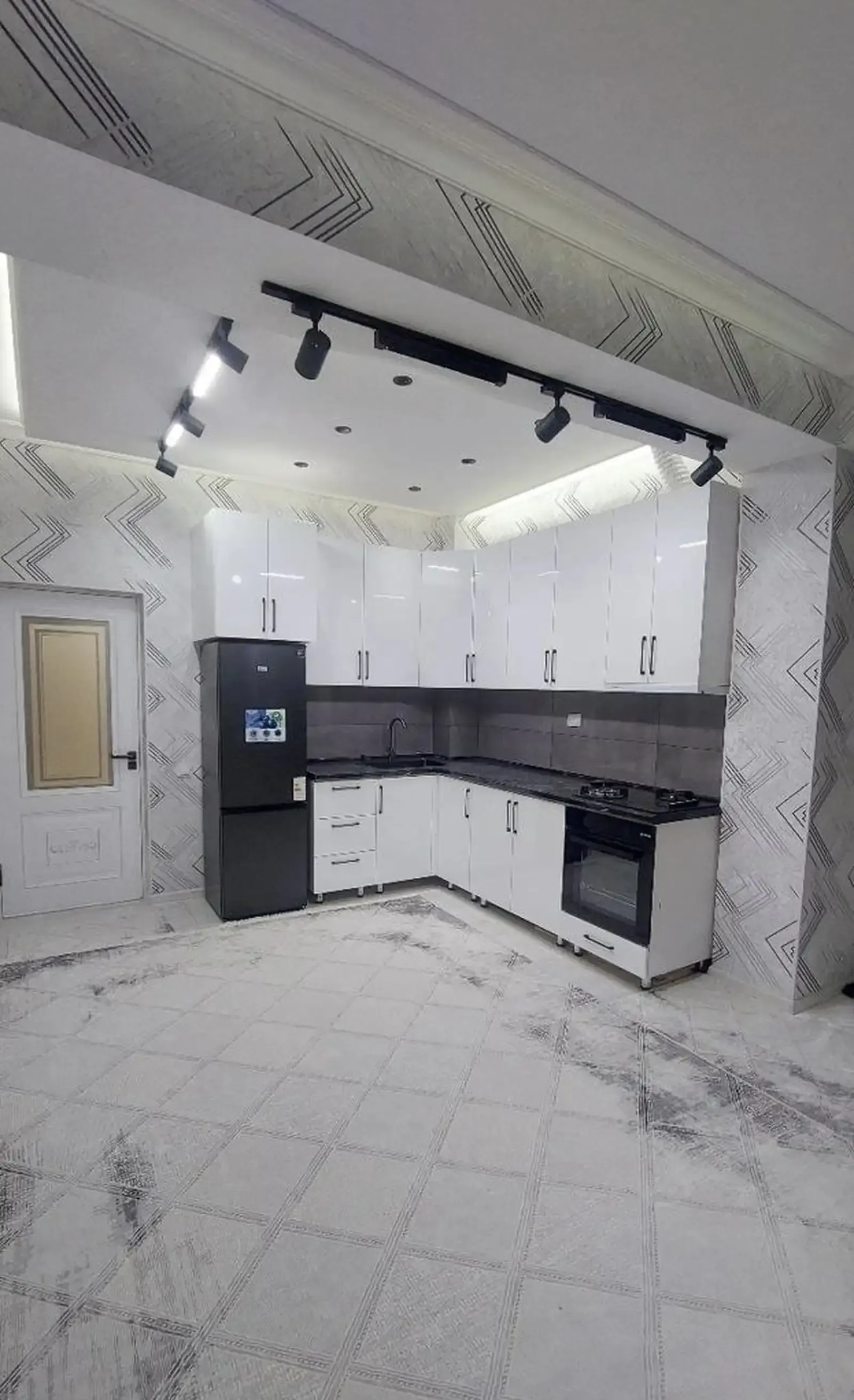 3-к квартира, 14 этаж, 86 м², Фирдавсӣ, Чал-ҷам бозорча