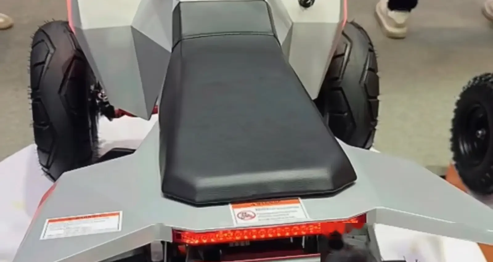 Tesla квадроцикл