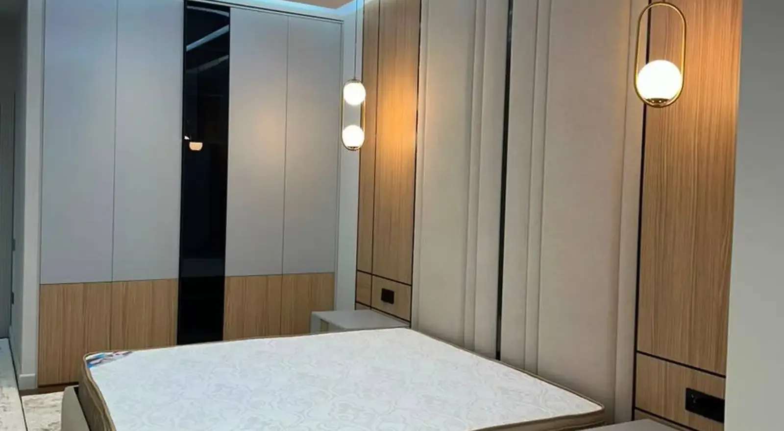 3-комн. квартира, 18 этаж, 81 м², И Сомони