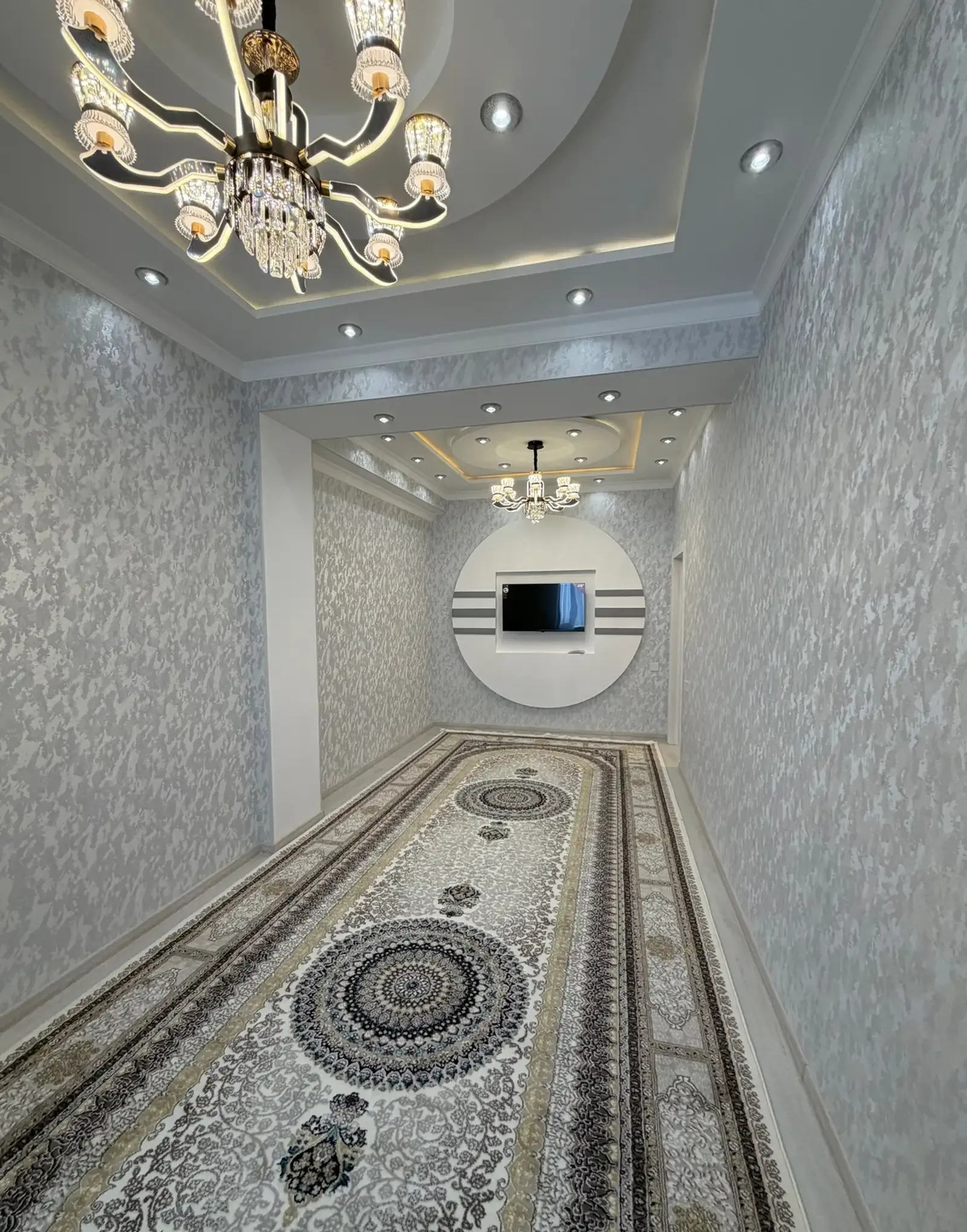 2-комн. квартира, 11 этаж, 80м², сино