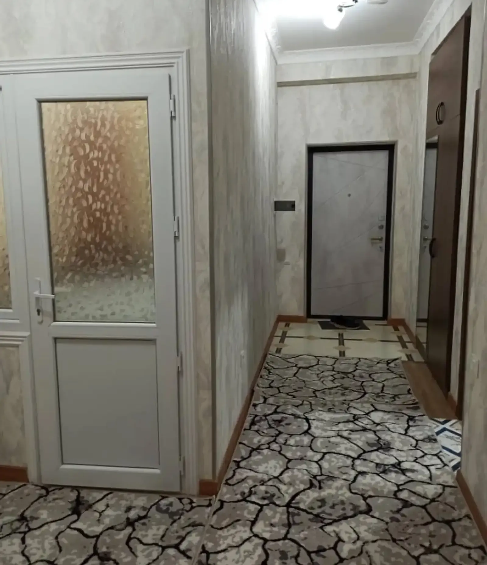 2-комн. квартира, 6 этаж, 63м², сино