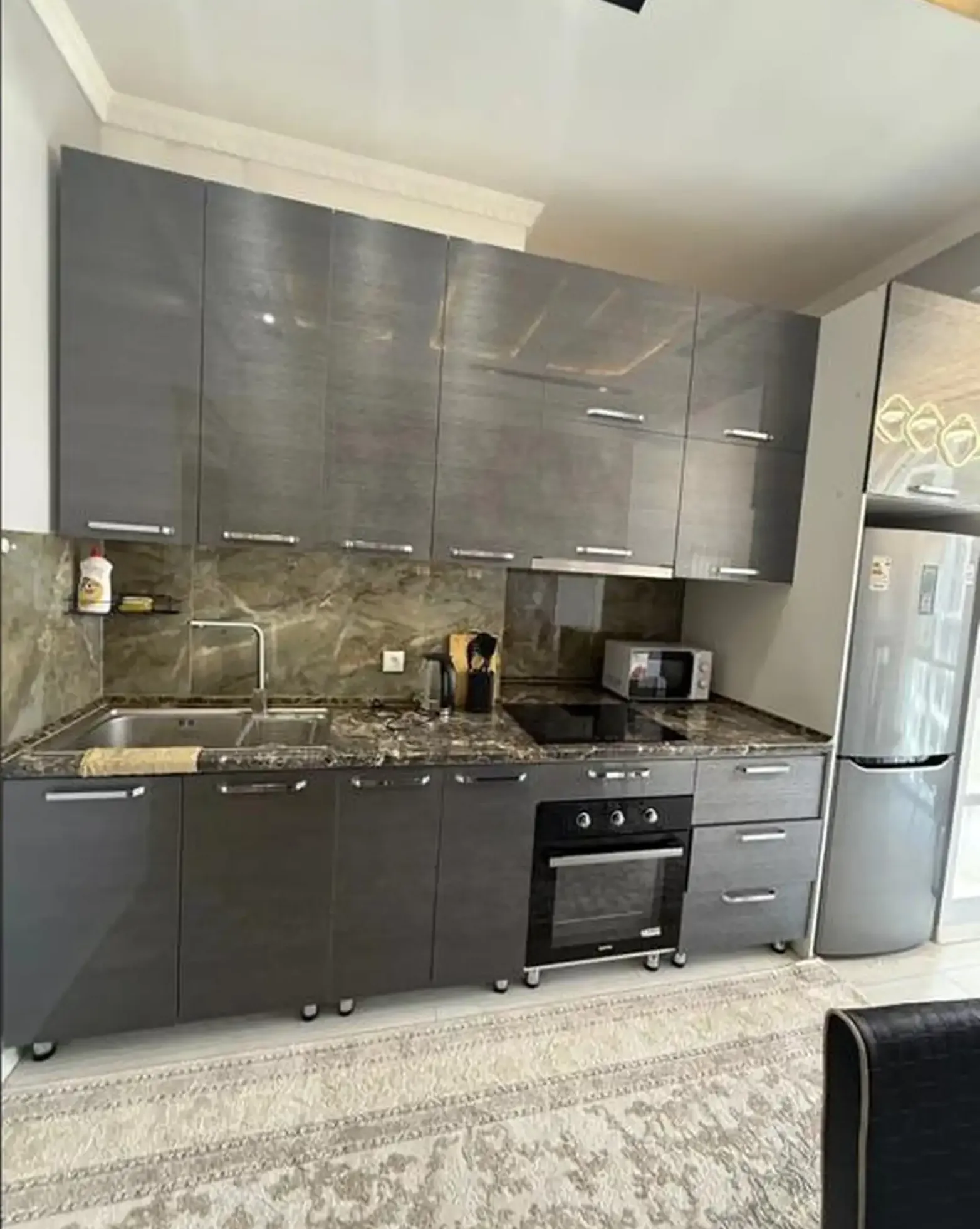 2-комн. квартира, 14 этаж, 72м², Шохмансур