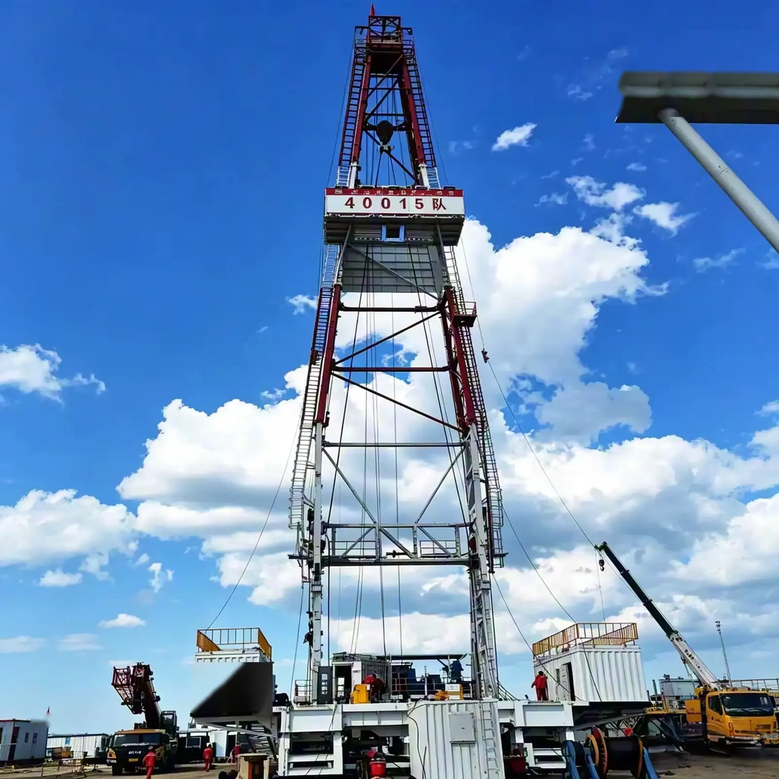 Буровая установка ZJ40 для нефтегазовых скважин