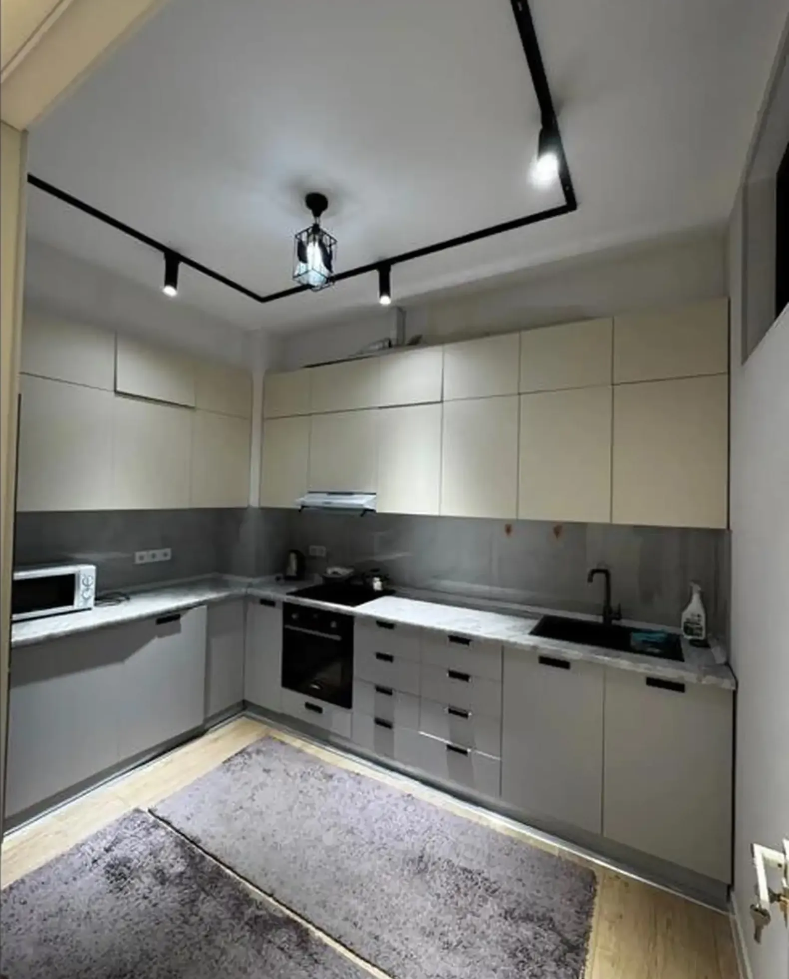 2-комн. квартира, 14 этаж, 75м², Шохмансур