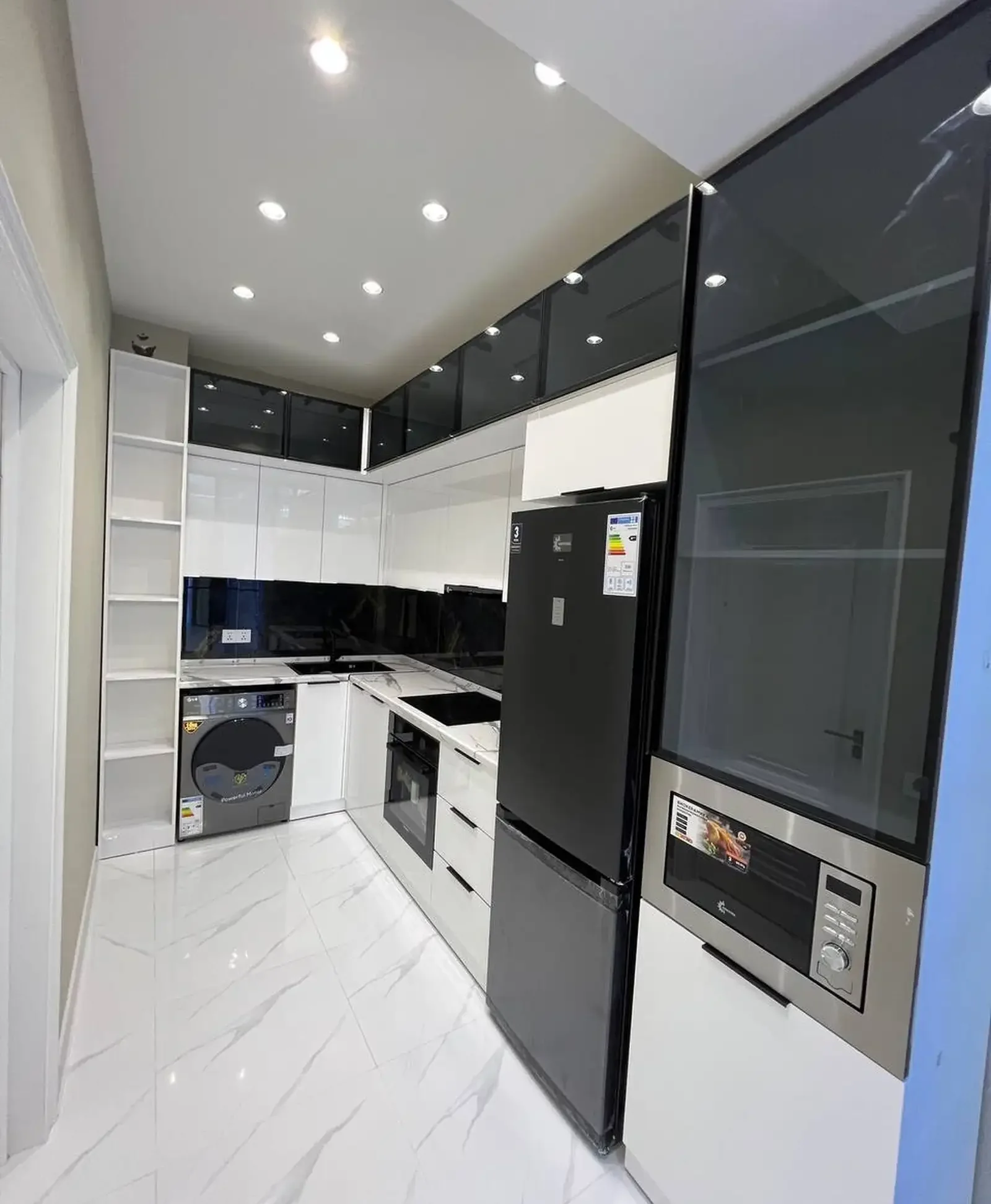2-комн. квартира, 12 этаж, 66 м², Сино