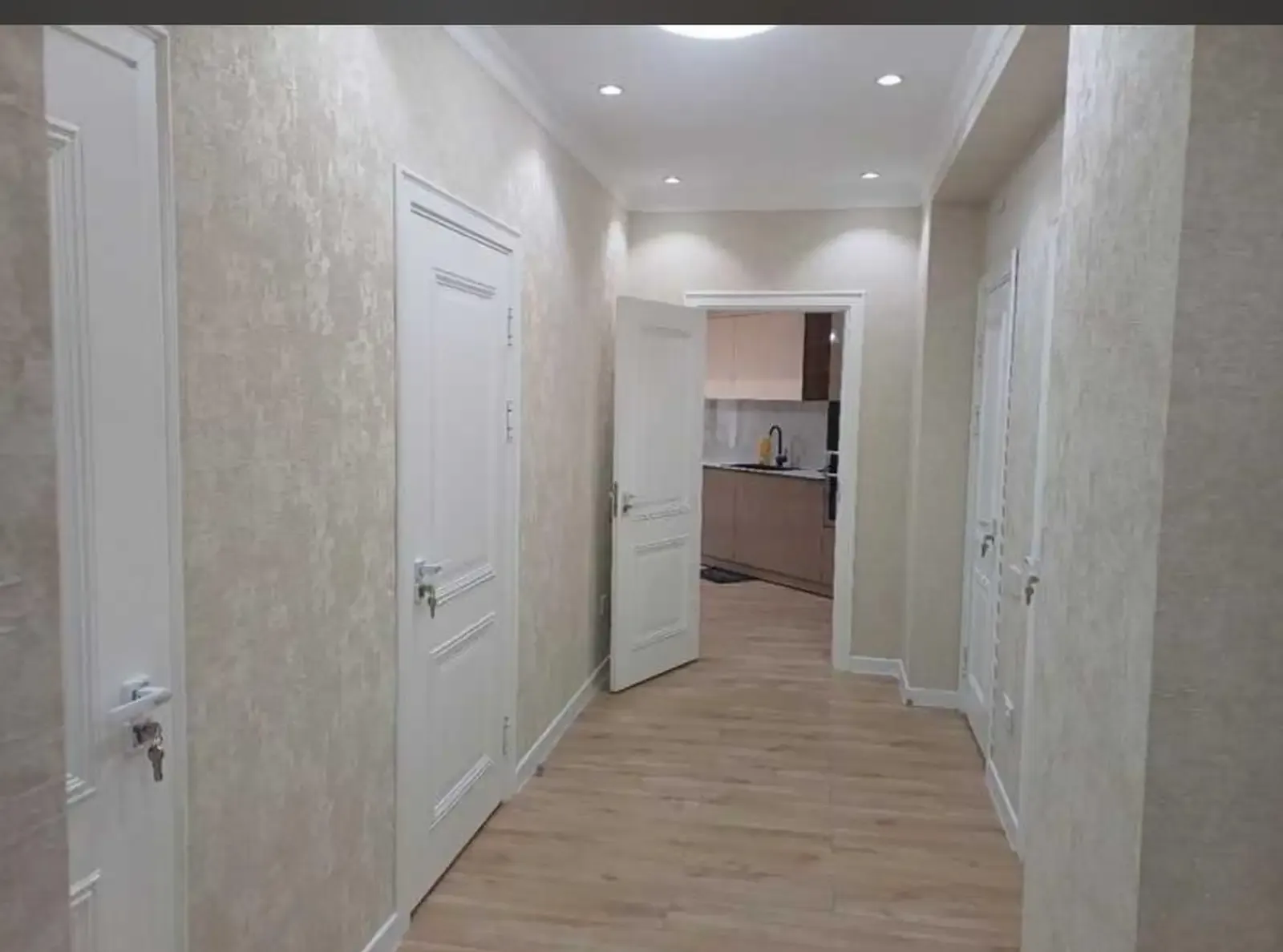 2-комн. квартира, 2 этаж, 97м², шоҳмансур