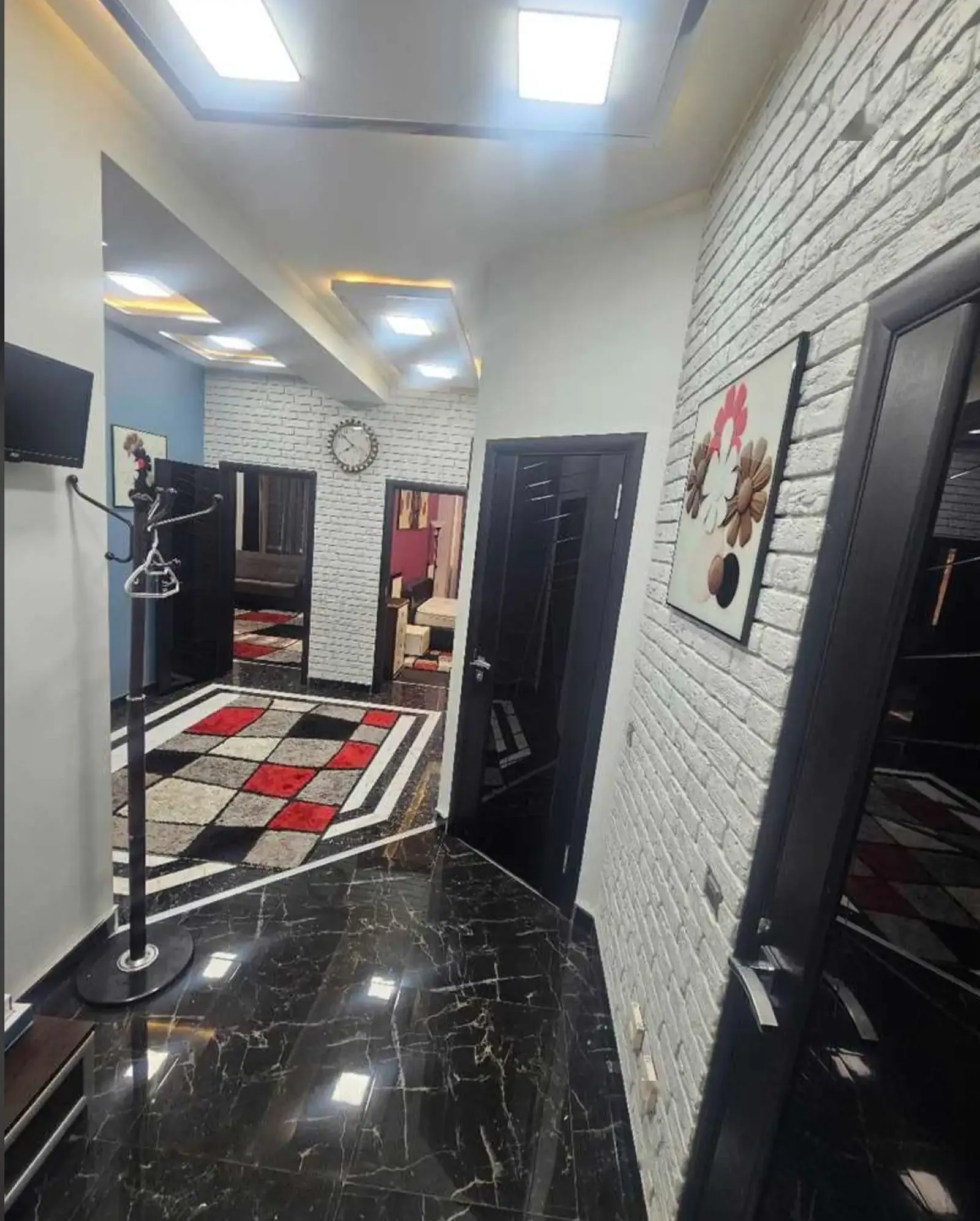3-комн. квартира, 3 этаж, 100м², сино