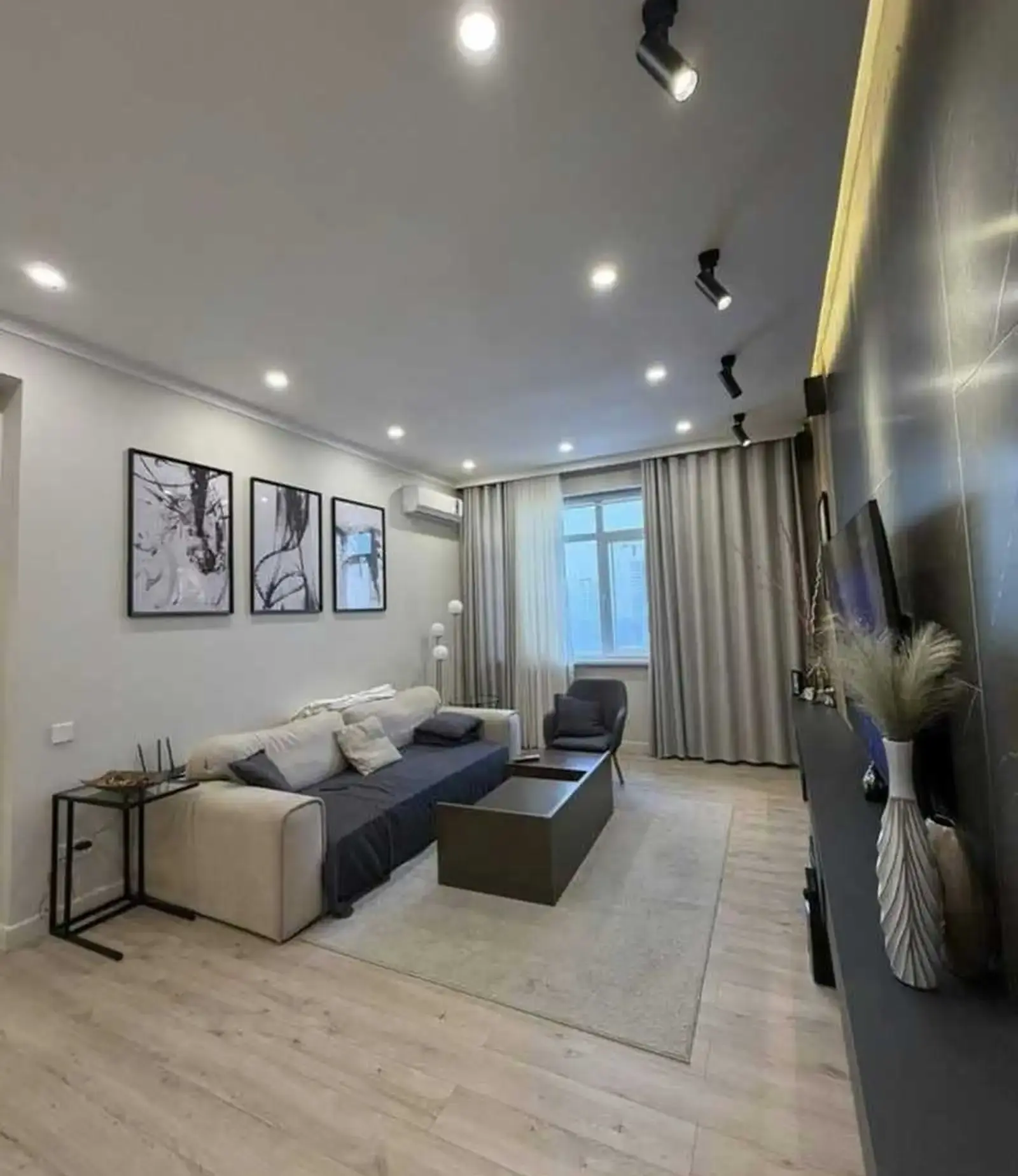 3-комн. квартира, 13 этаж, 110м², И. Сомони, Ашан