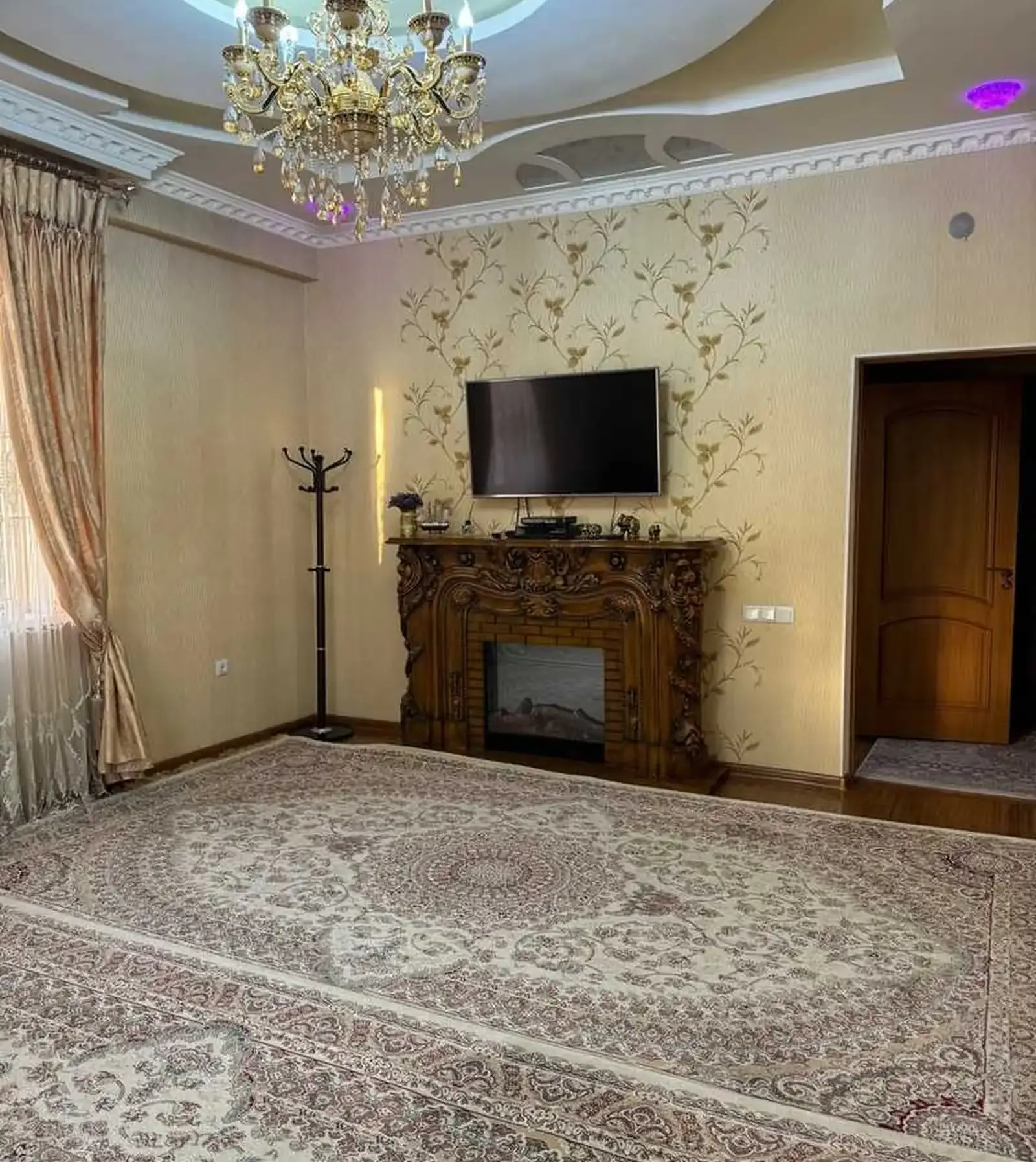 2-комн. квартира, 6 этаж, 97м², сино
