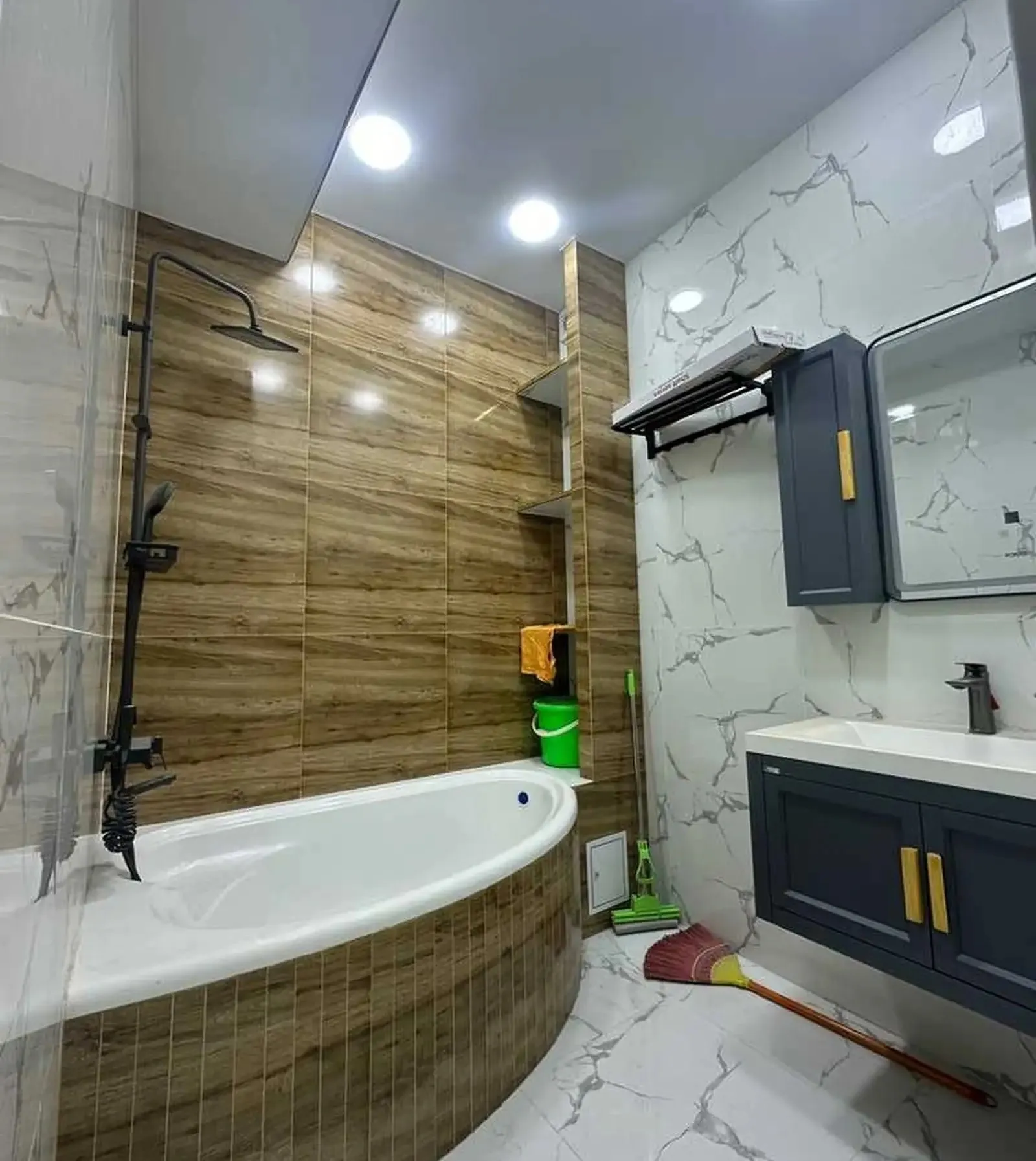 3-комн. квартира, 10 этаж, 100м², Шоҳмансур