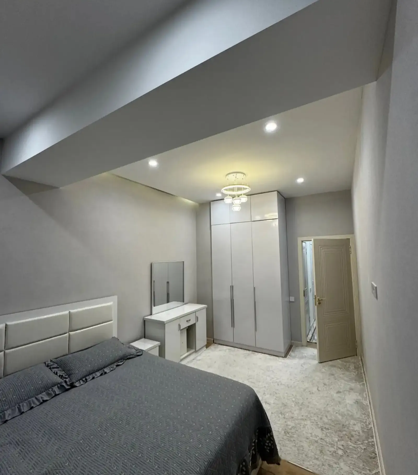 2-комн. квартира, 14 этаж, 65м², Шохмансур