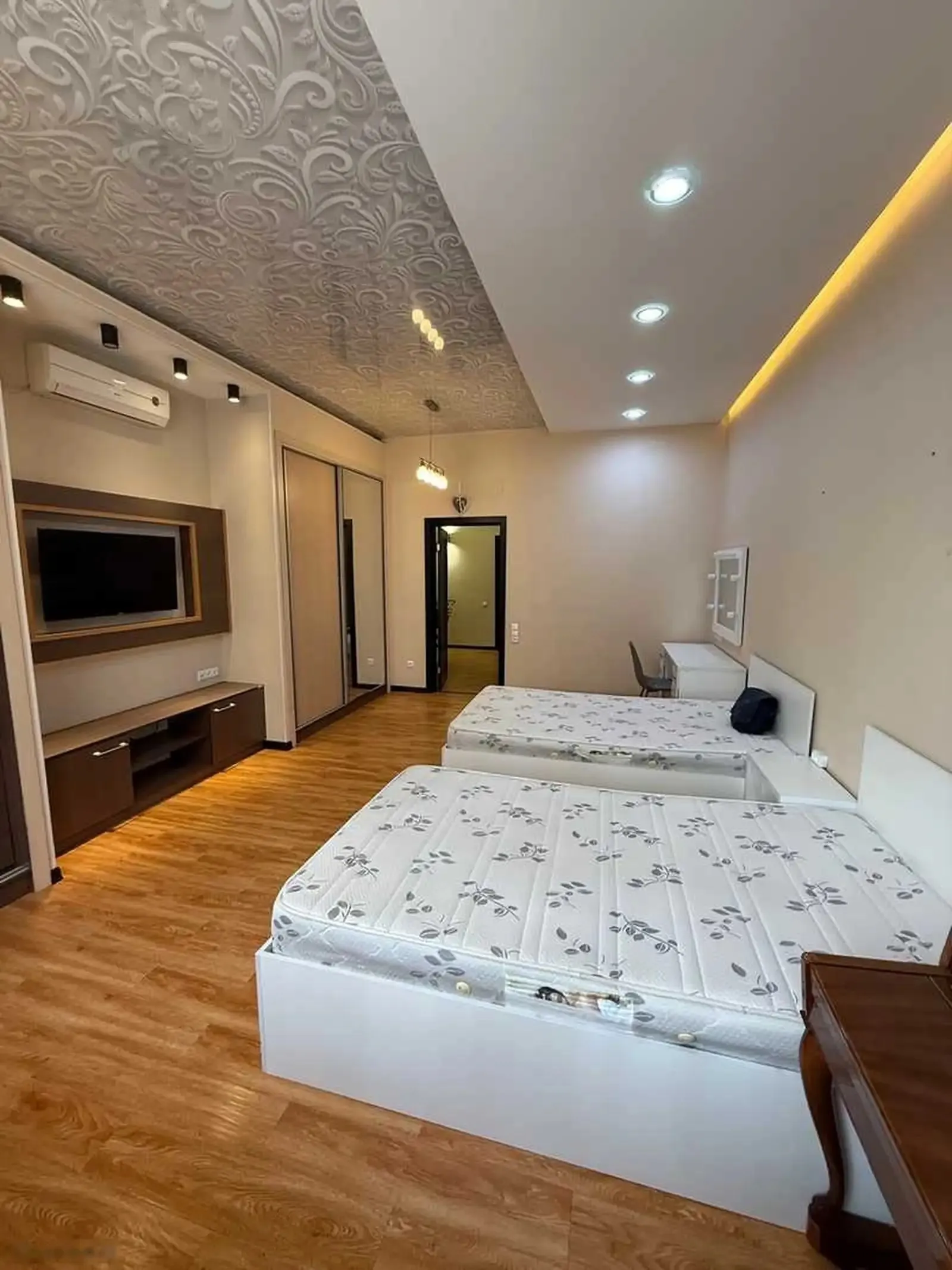 4-к квартира, 3 этаж, 145 м², садбарг