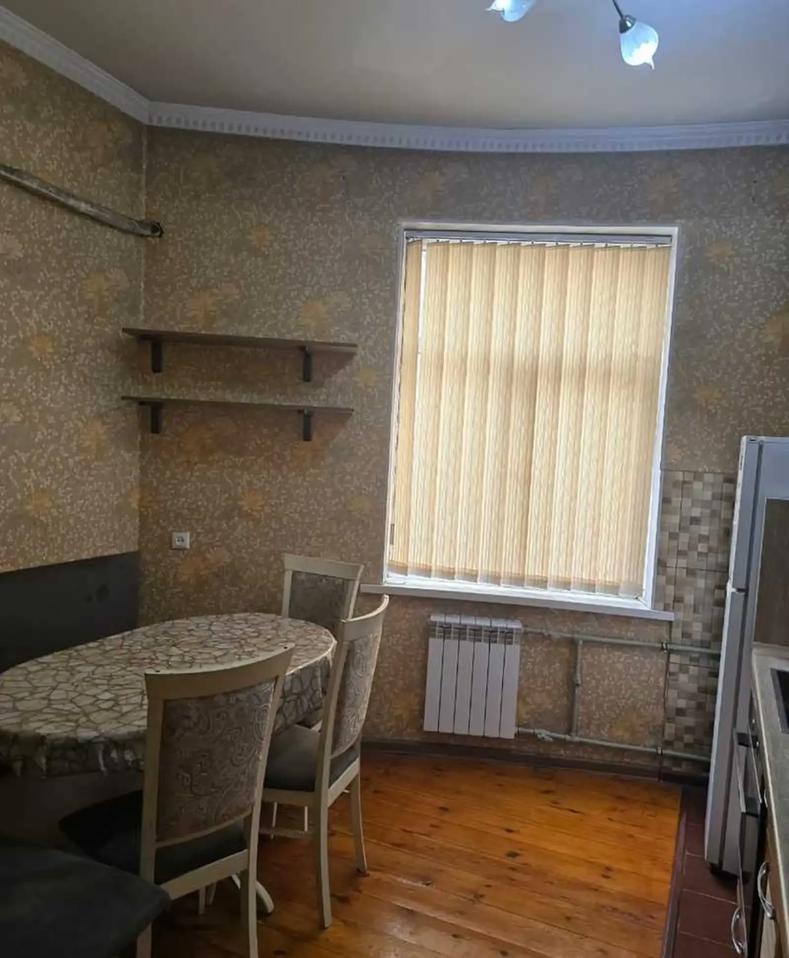 2-комн. квартира, 3 этаж, 80м², Фирдавси