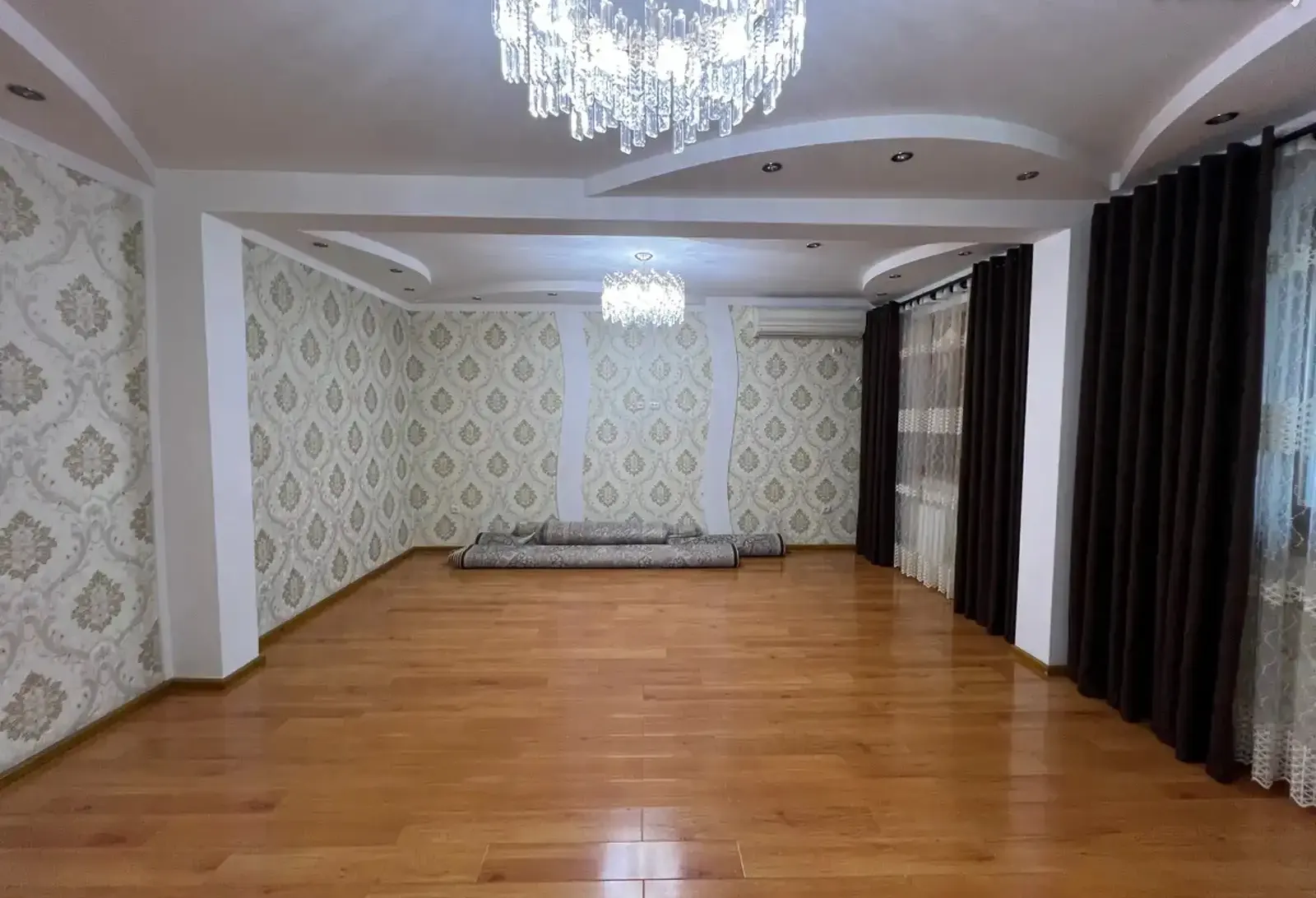 4-комн. квартира, 3 этаж, 82м², 33 МКР