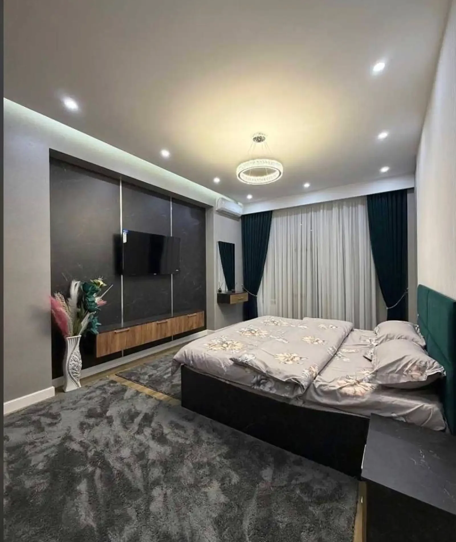 3-комн. квартира, 12 этаж, 111 м², Шохмансур
