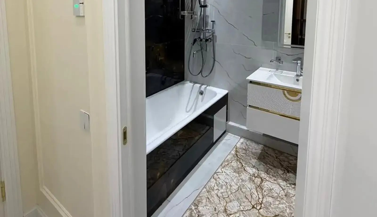 2-комн. квартира, 13 этаж, 65м², Сино