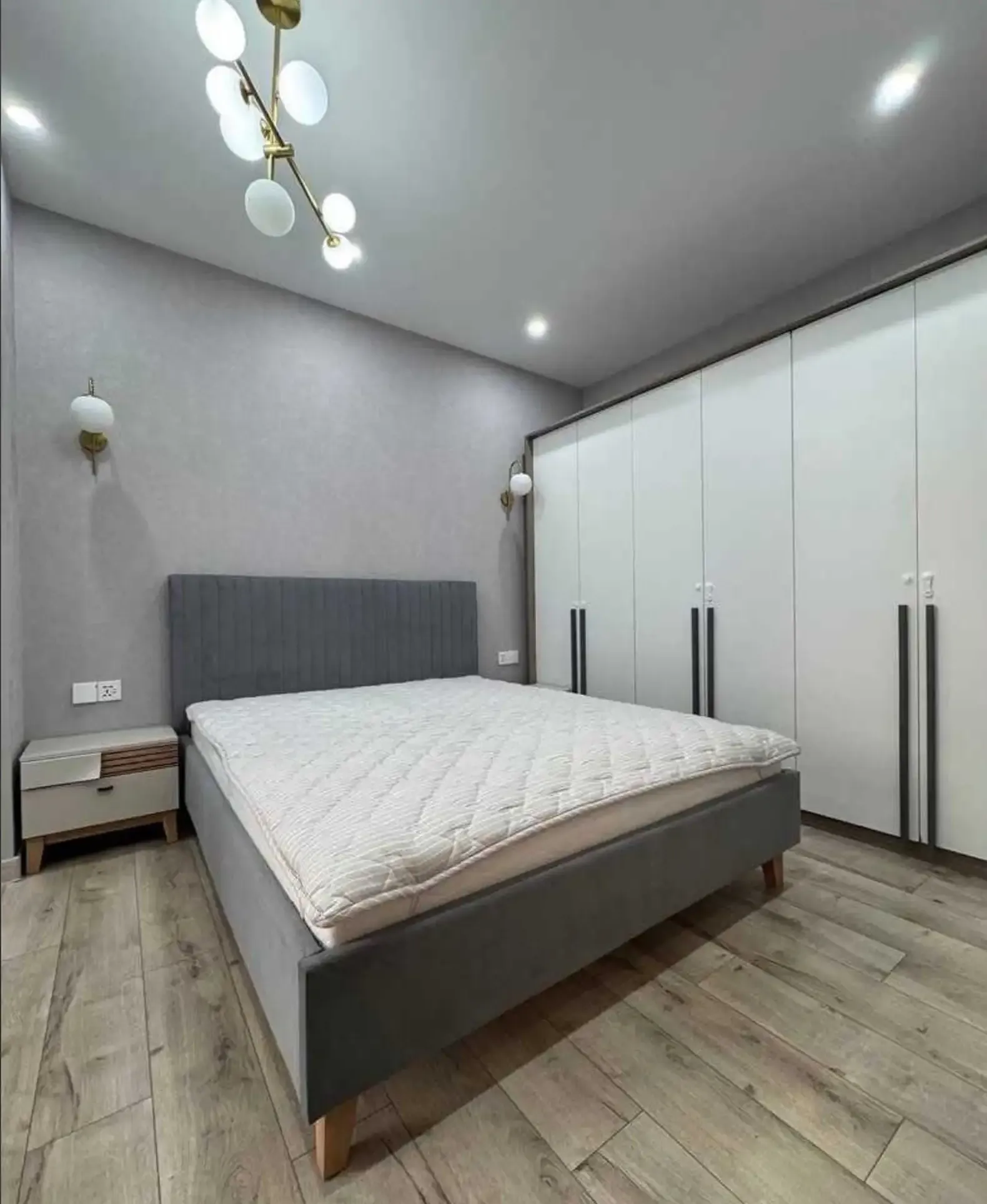 2-комн. квартира, 8 этаж, 70м², овир