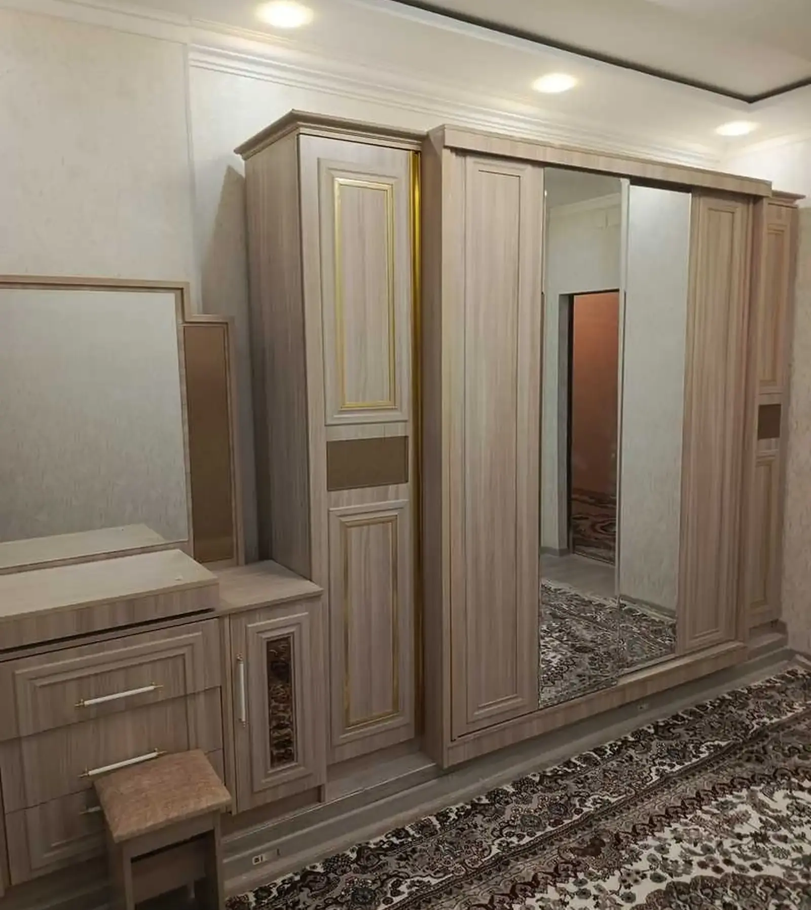 2-комн. квартира, 2 этаж, 60м², Исмоили Сомони, хиёбони Рудакӣ