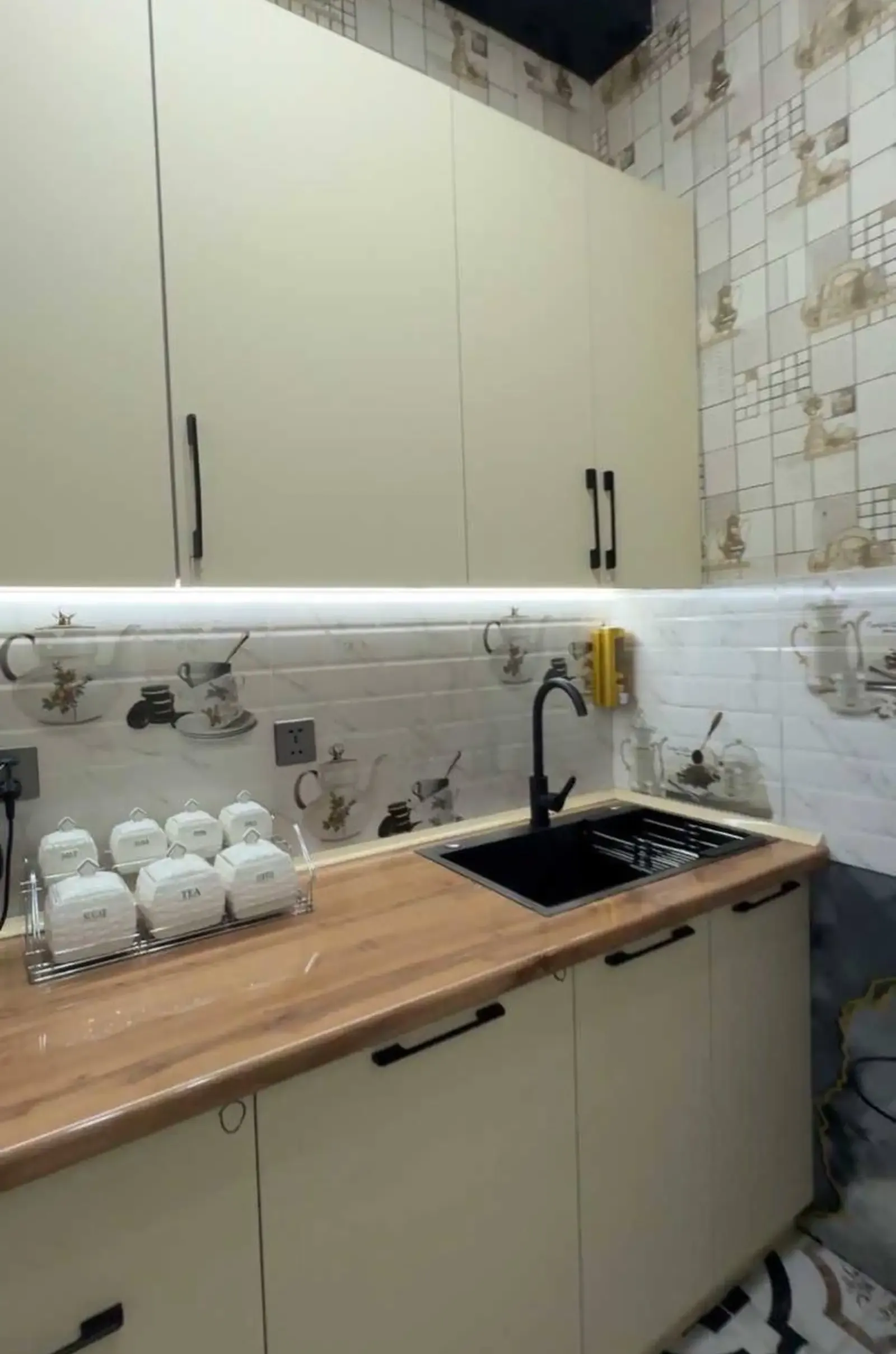 2-комн. квартира, 13 этаж, 60 м², Исмоили сомони