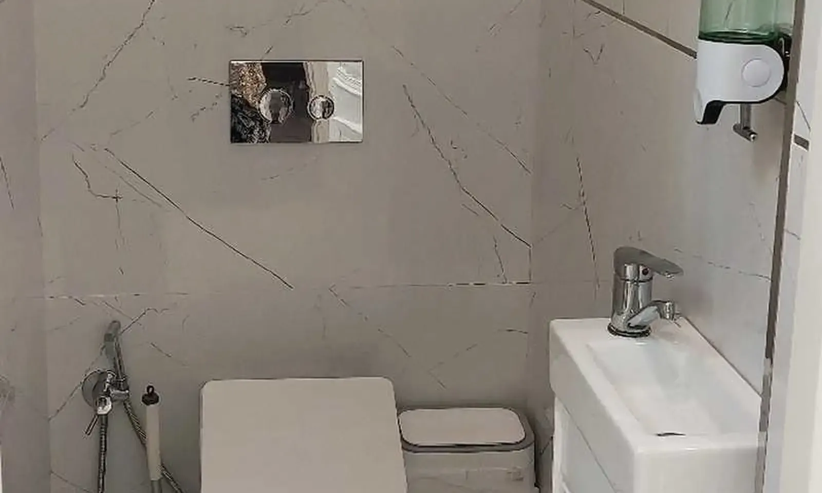 2-комн. квартира, 8 этаж, 70м², 102 мкр