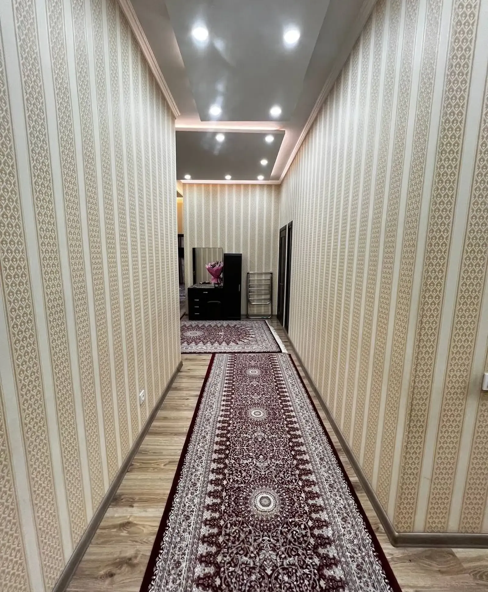 3-к квартира, 2 этаж, 111 м², Фирдавси