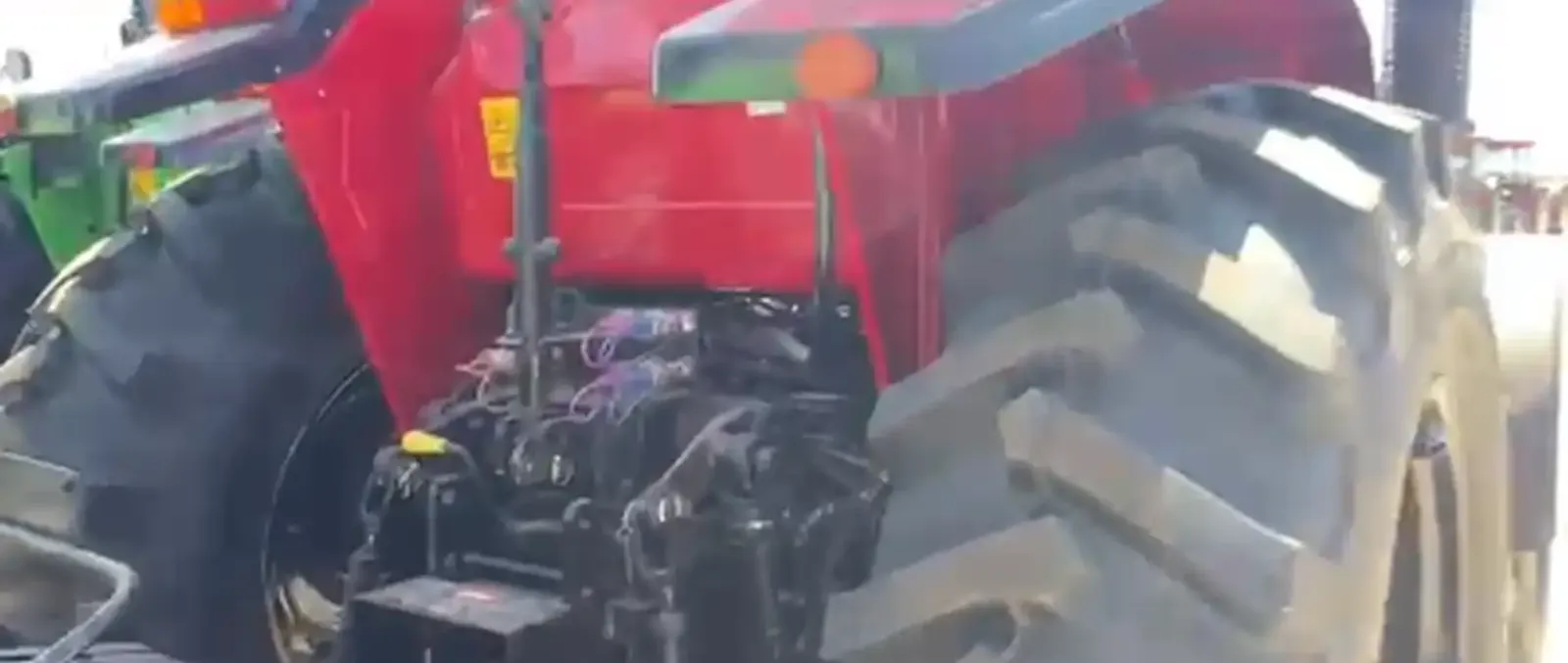 Трактор YTO EX 854
