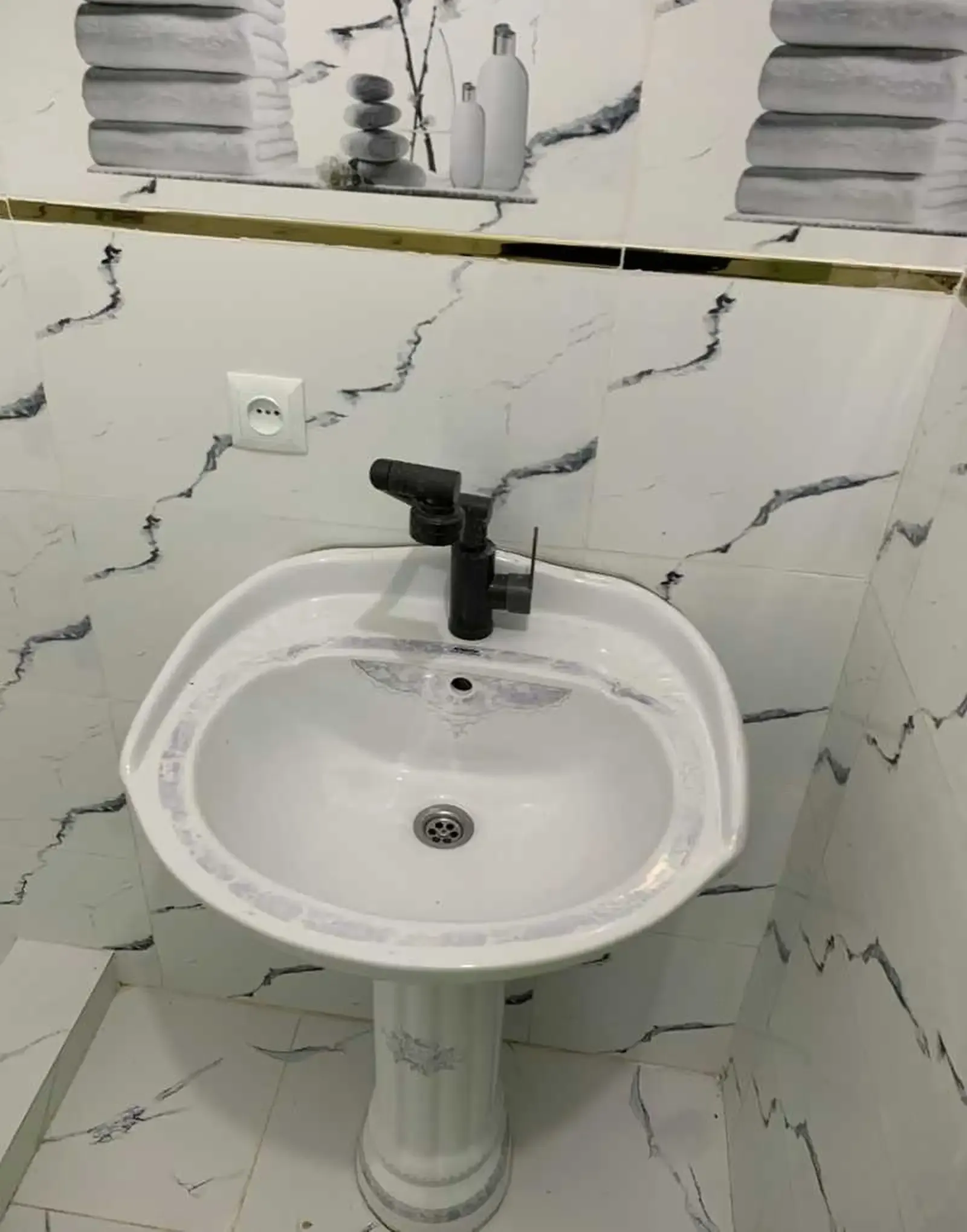 1-этажный, 4 комнатный дом, 200 м², И. Сомони