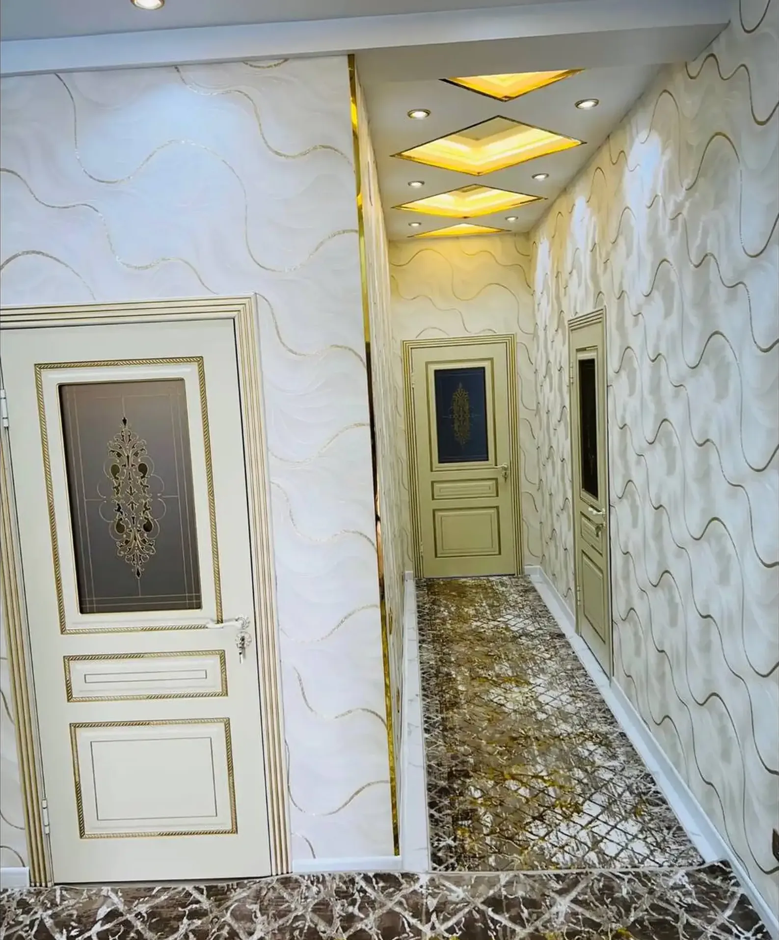 3-комн. квартира, 5 этаж, 90 м², Исмоили Сомони, Водонасос