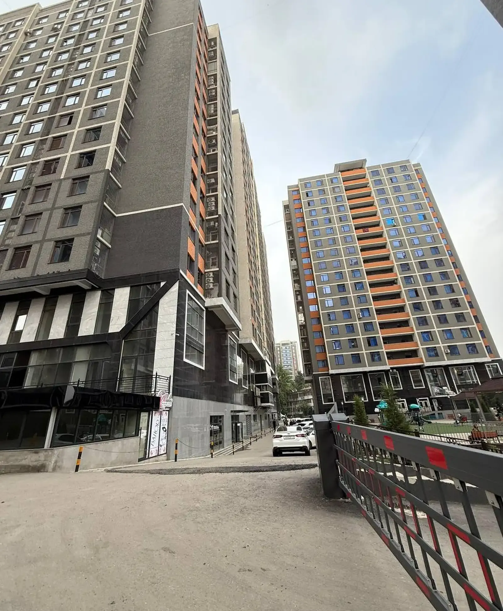 3-комн. квартира, 12 этаж, 110 м², Сомони