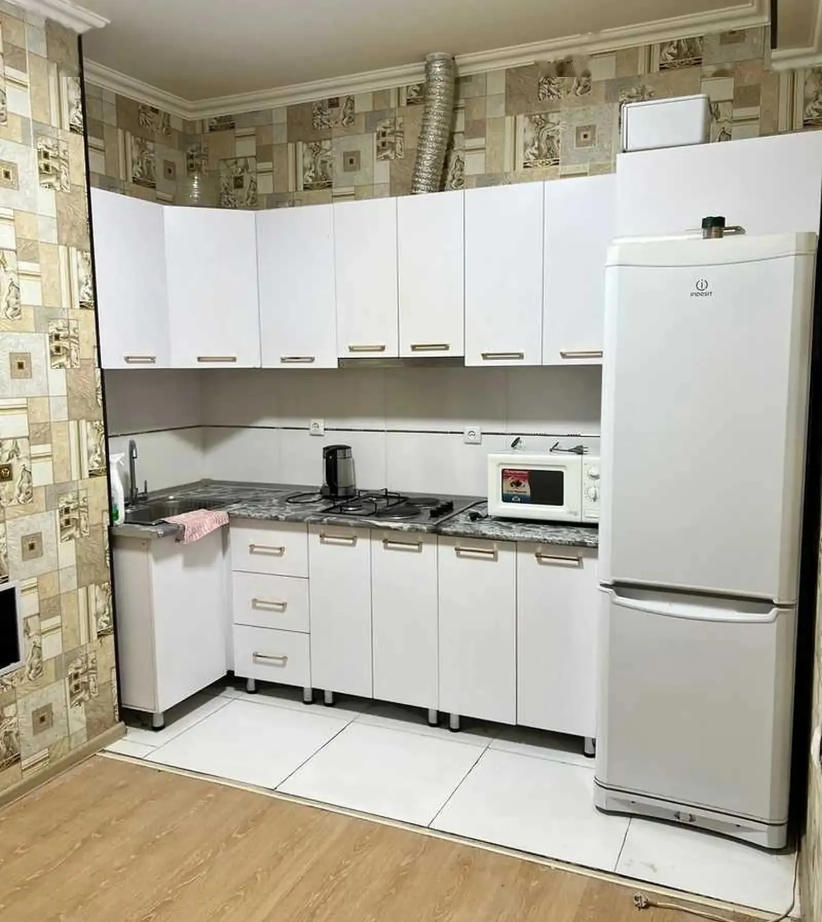 3-комн. квартира, 14 этаж, 120м², Шохмансур