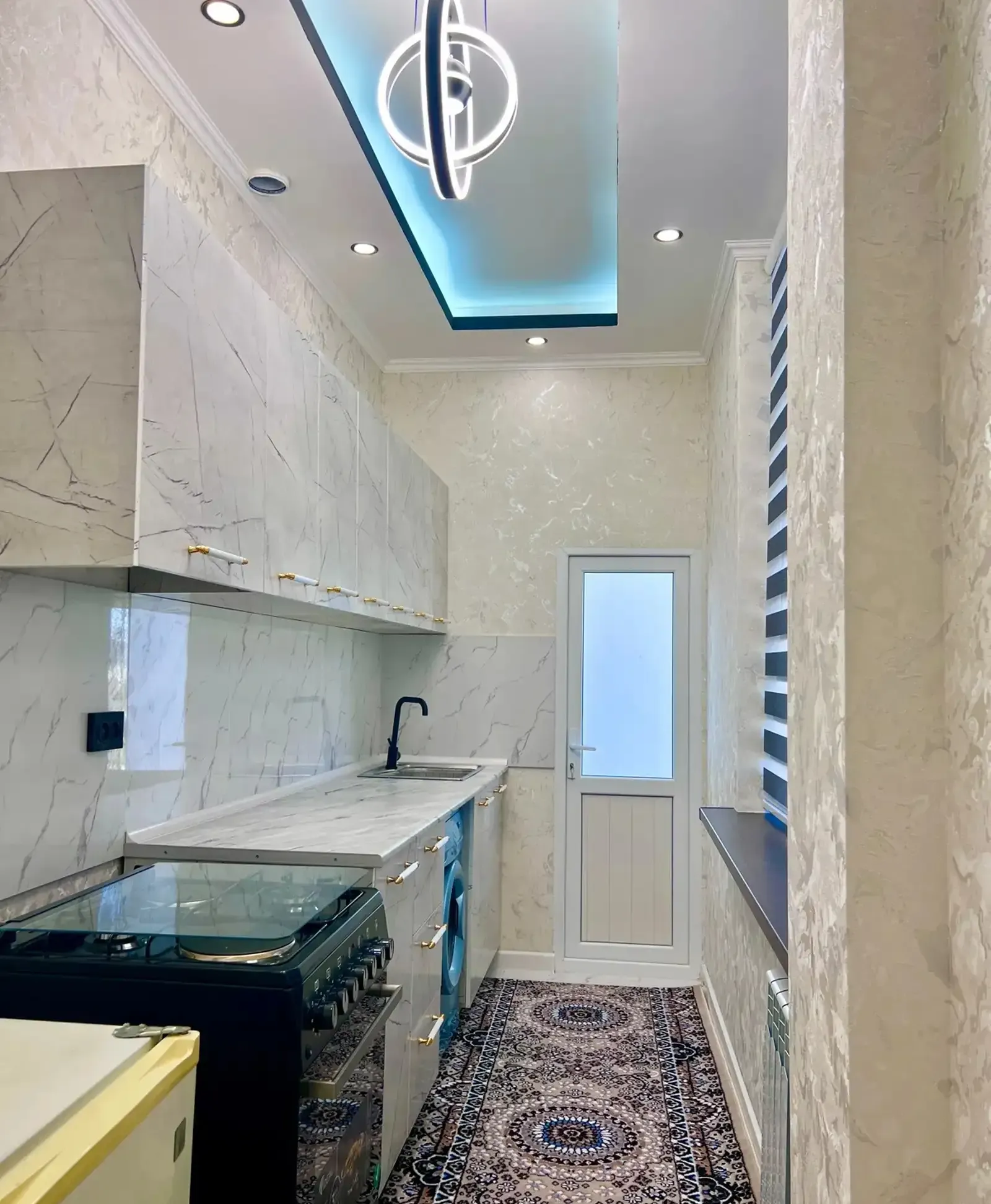 2-комн. квартира, 16 этаж, 6м², скори болнитса