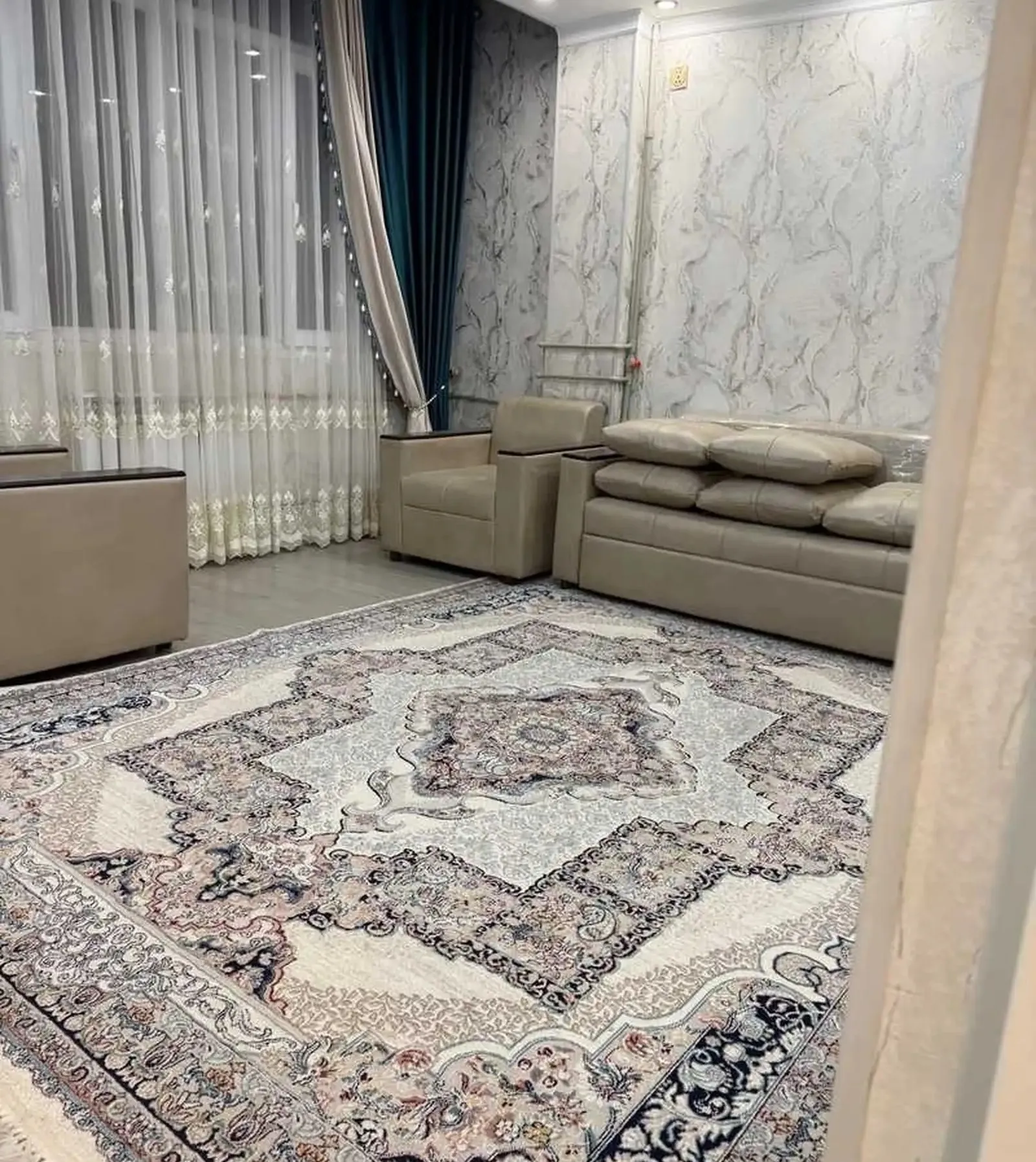 2-комн. квартира, 2 этаж, 44м², Фирдавси