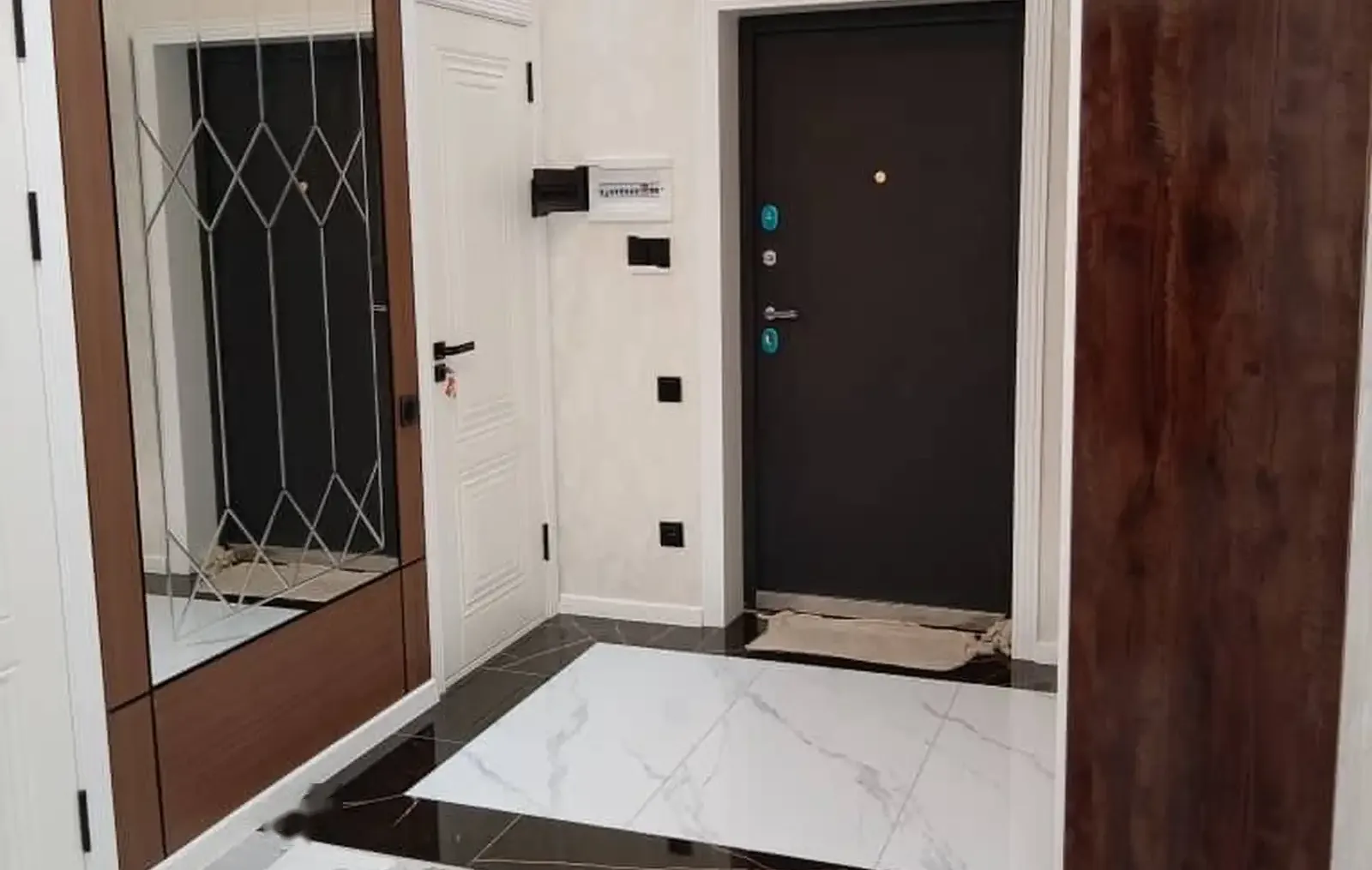 2-комн. квартира, 3 этаж, 63 м², Сино