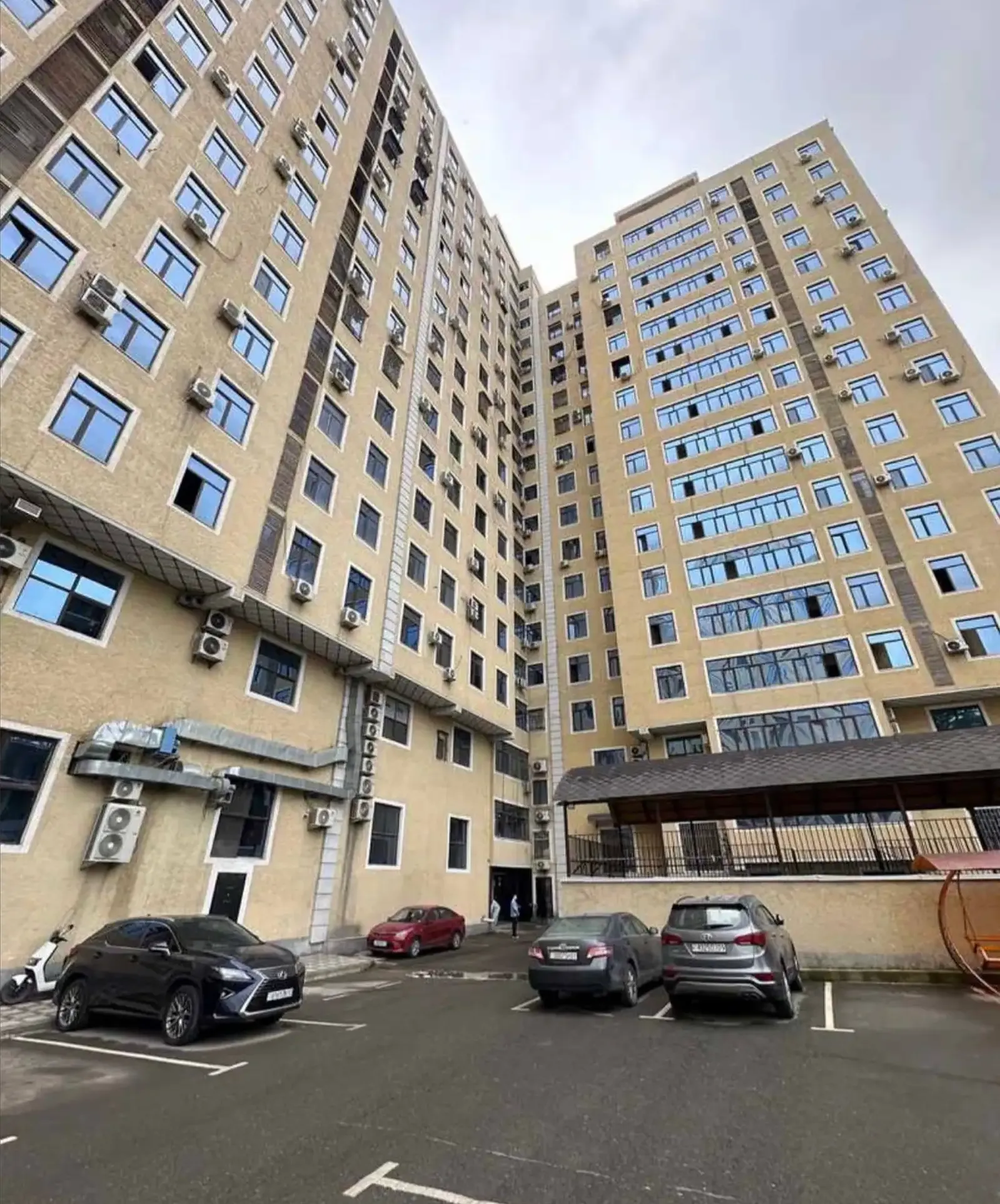 3-комн. квартира, 12 этаж, 134 м², Шохмансур