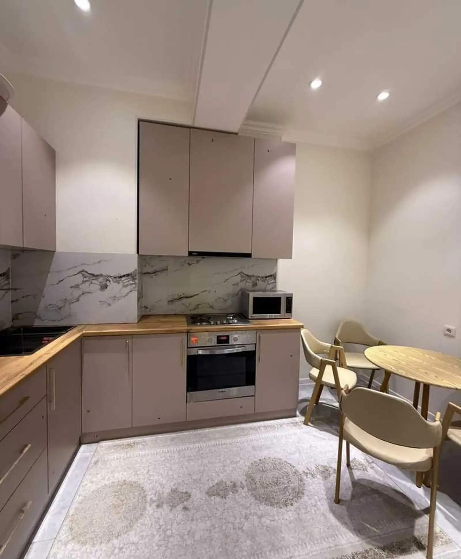 2-комн. квартира, 14 этаж, 70м², Сино 82 мкр