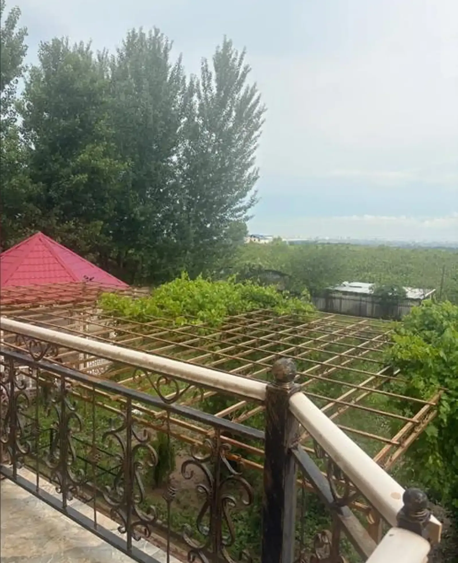 3-этажный, 3 комнатный дом, 700 м², Чоряккорон