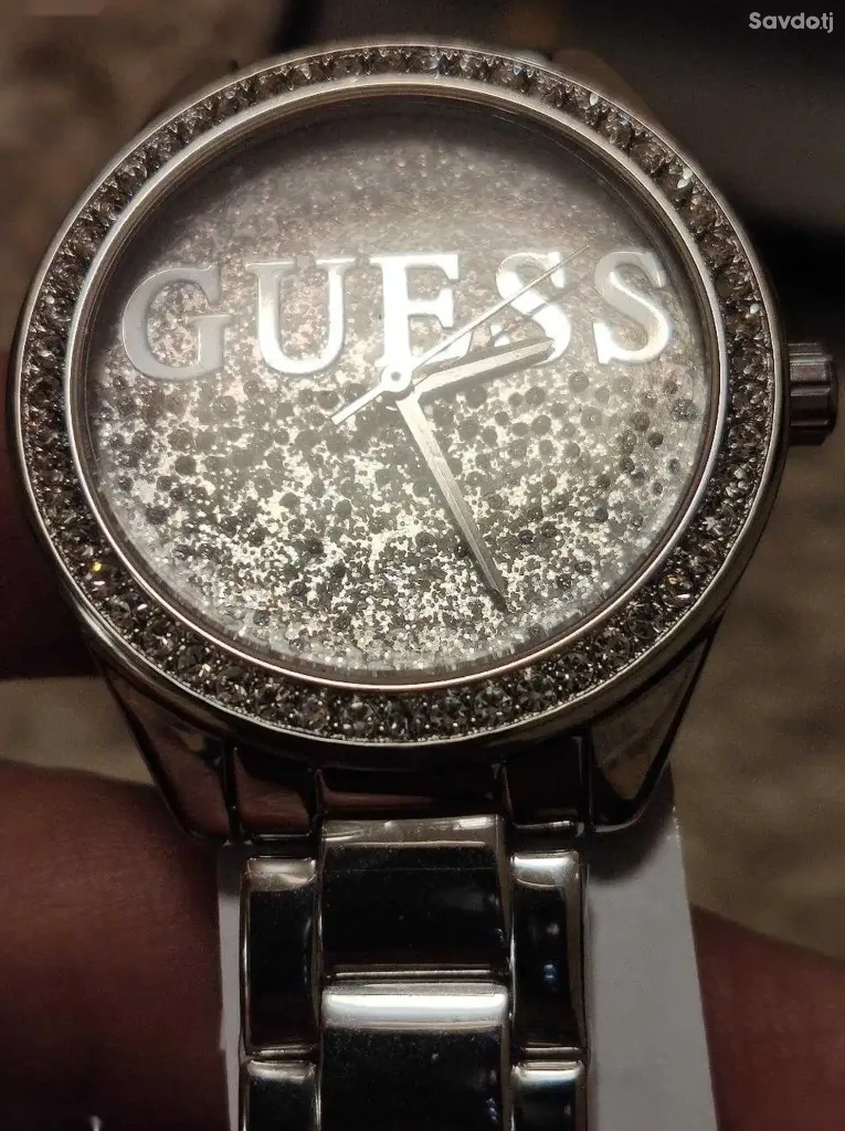 Часы Guess W0987L1