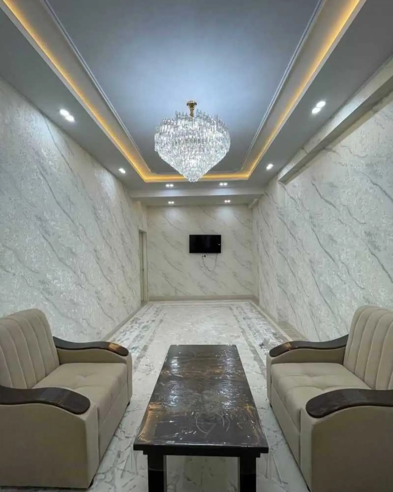 2-комн. квартира, 8 этаж, 92м², Овир