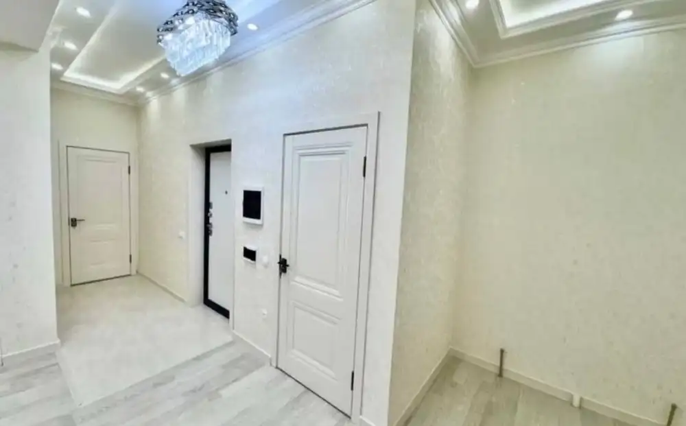 3-комн. квартира, 1 этаж, 90 м², Сино
