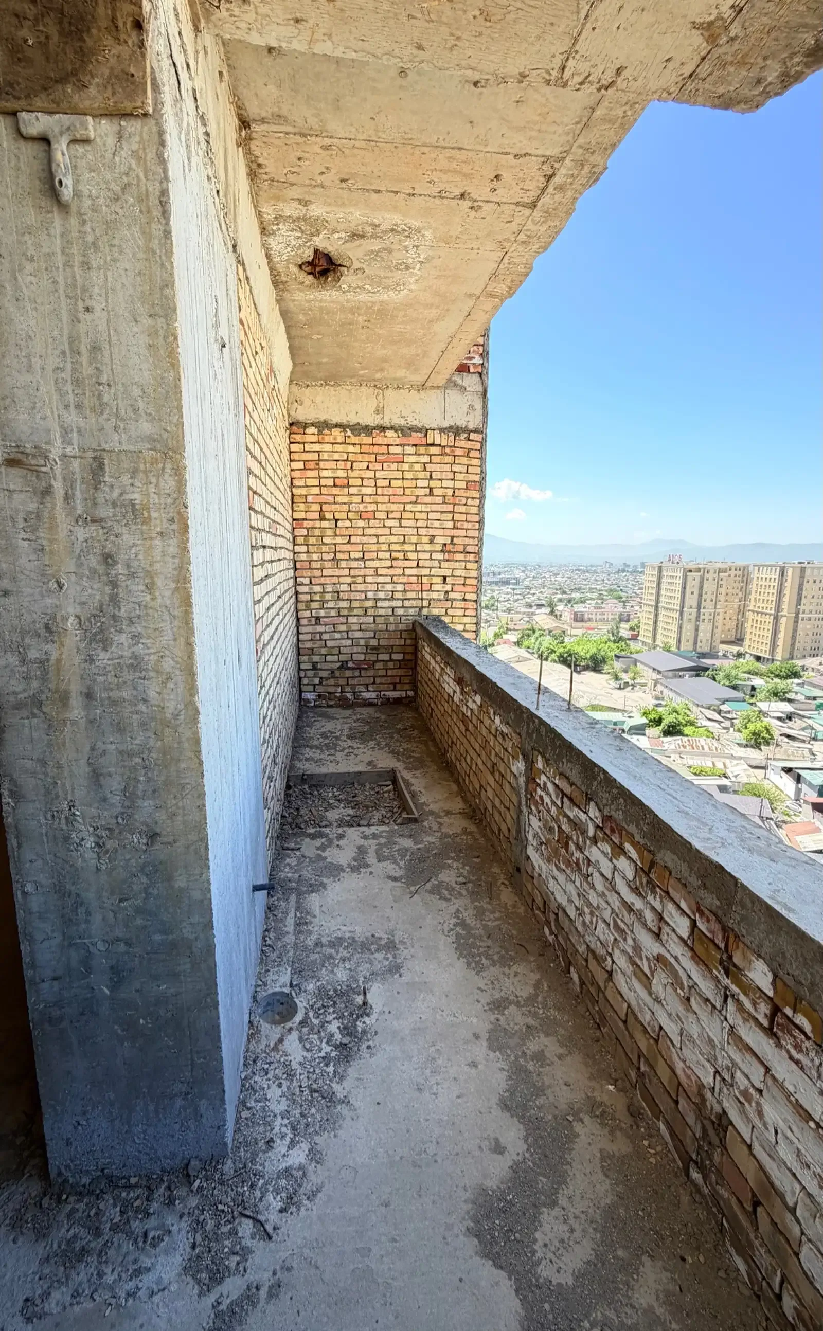 2-комн. квартира, 15 этаж, 93 м², Шохмансур, пушти Ҳукумат