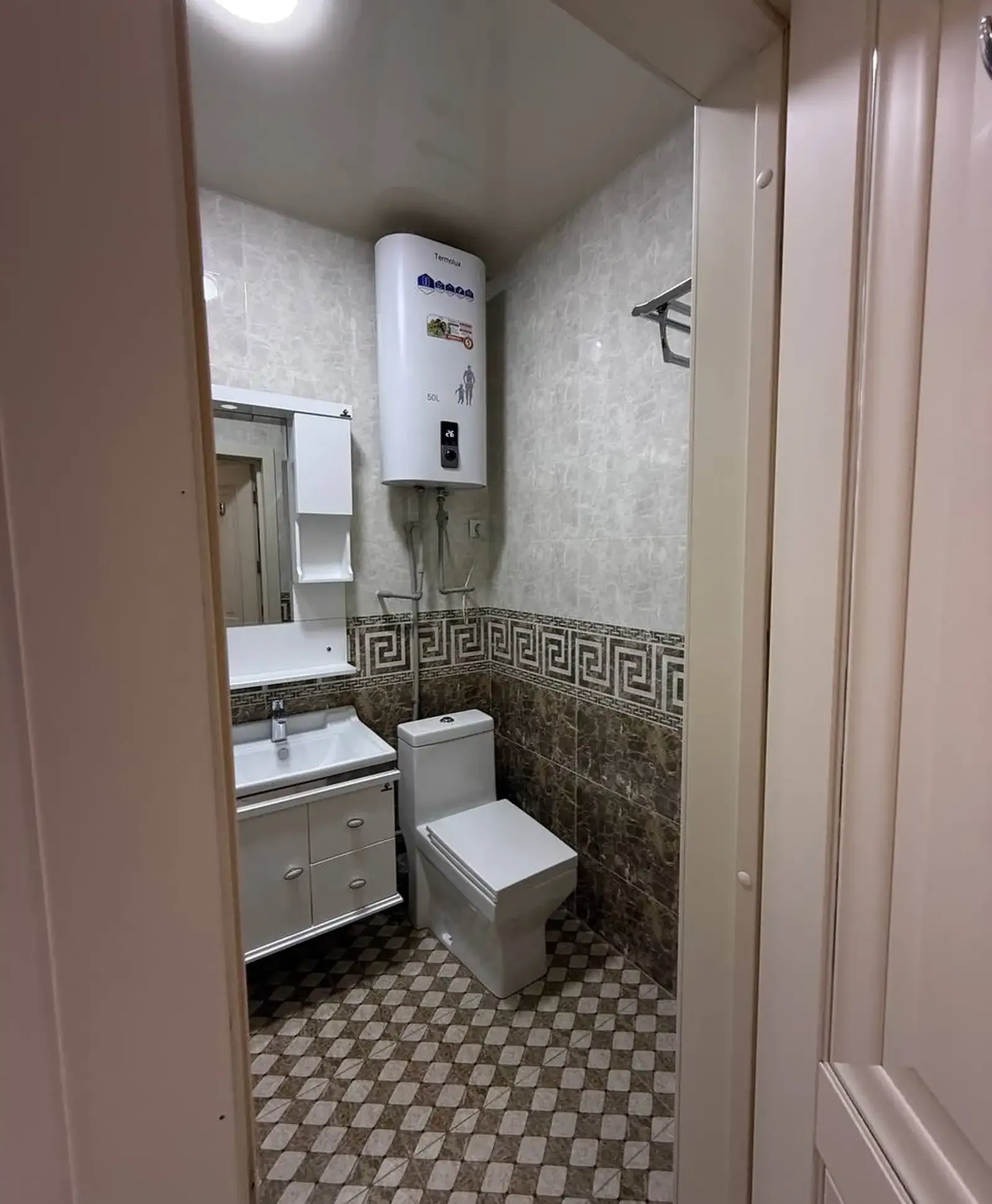 2-комн. квартира, 19 этаж, 52 м², Шохмансур