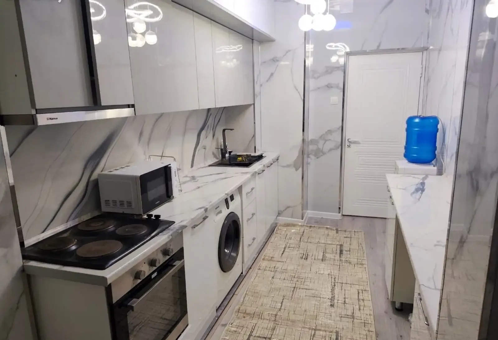 3-к квартира, 3 этаж, 100 м², Фирдавси 64мкр
