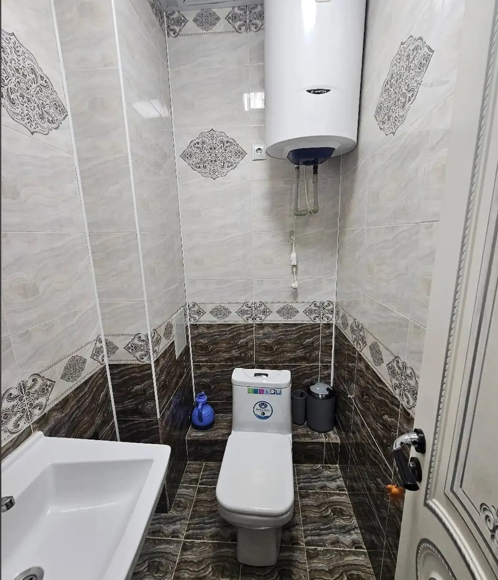 2-комн. квартира, 6 этаж, 77 м², Исмоили Сомони, Мехргон