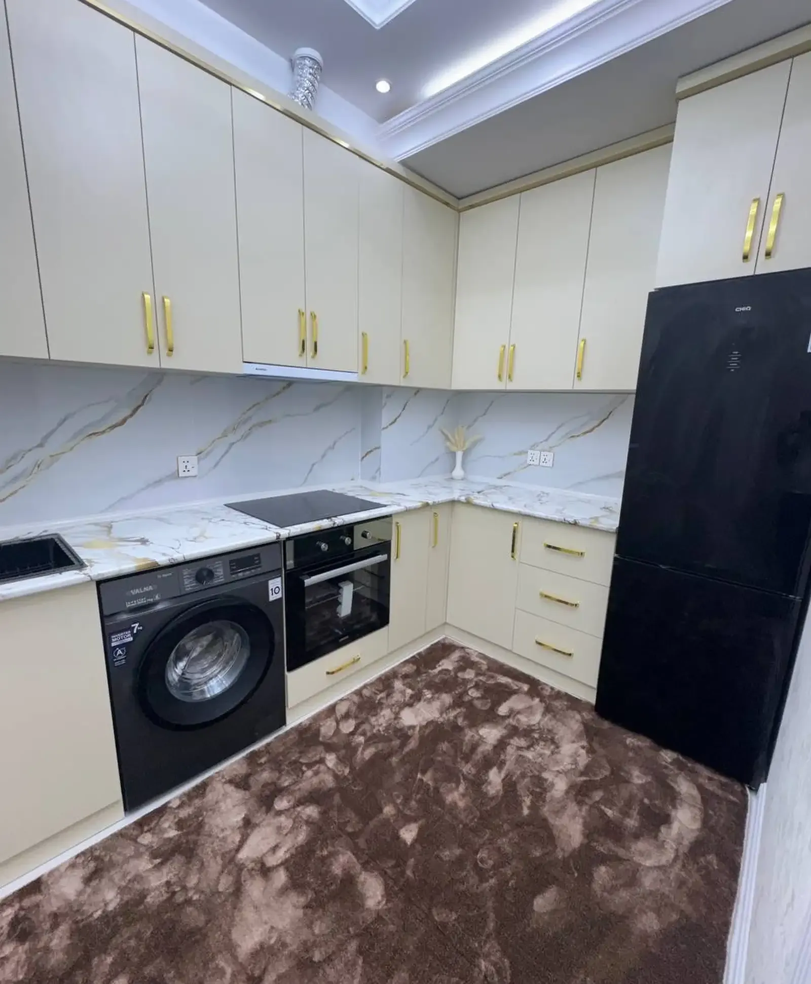 2-комн. квартира, 13 этаж, 73 м², Шохмансур