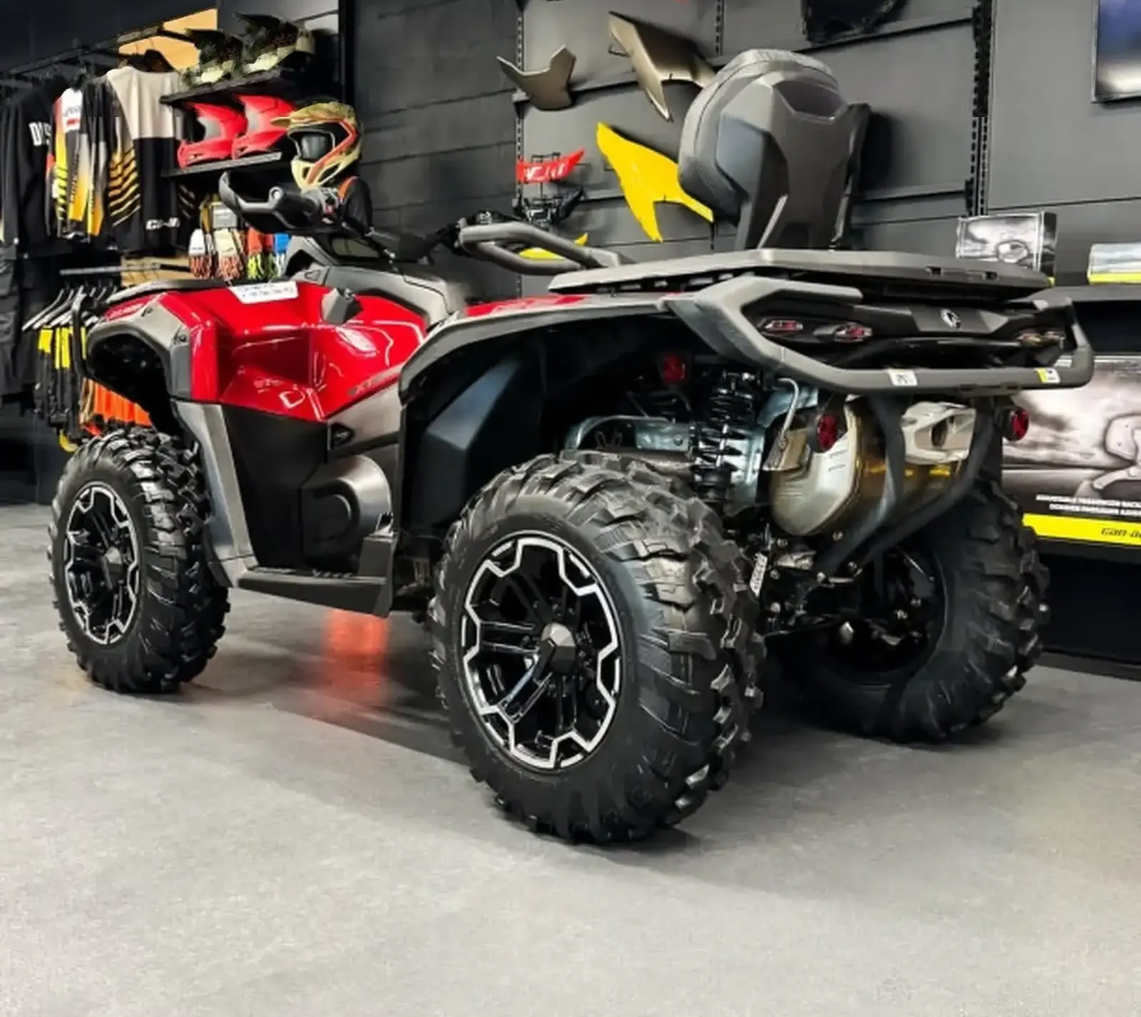 Can-Am Outlander Квадроцикл